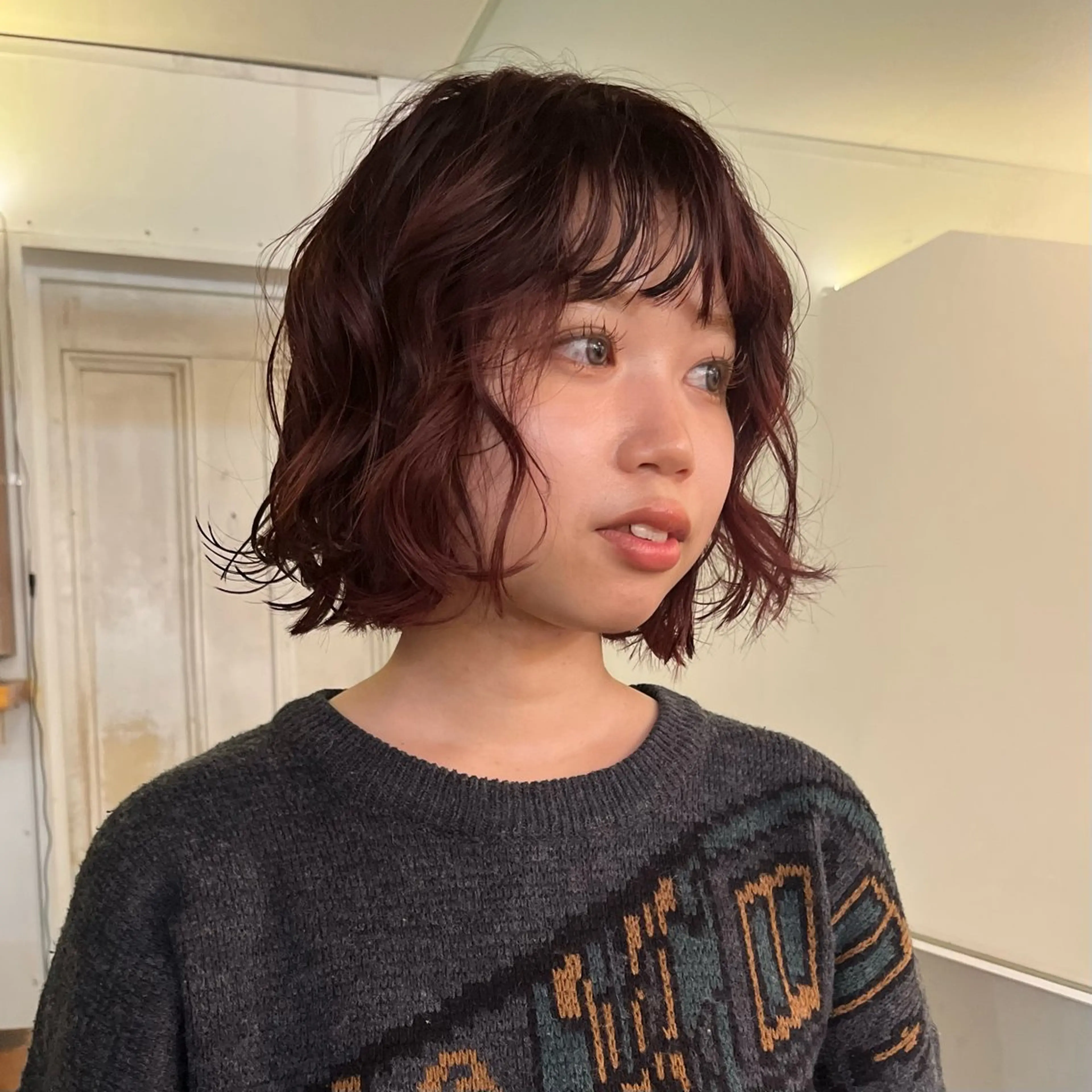 ショート カラー ダブルカラー ピンクカラー レッドカラー レイヤー/ベージュ mikuのヘアスタイル