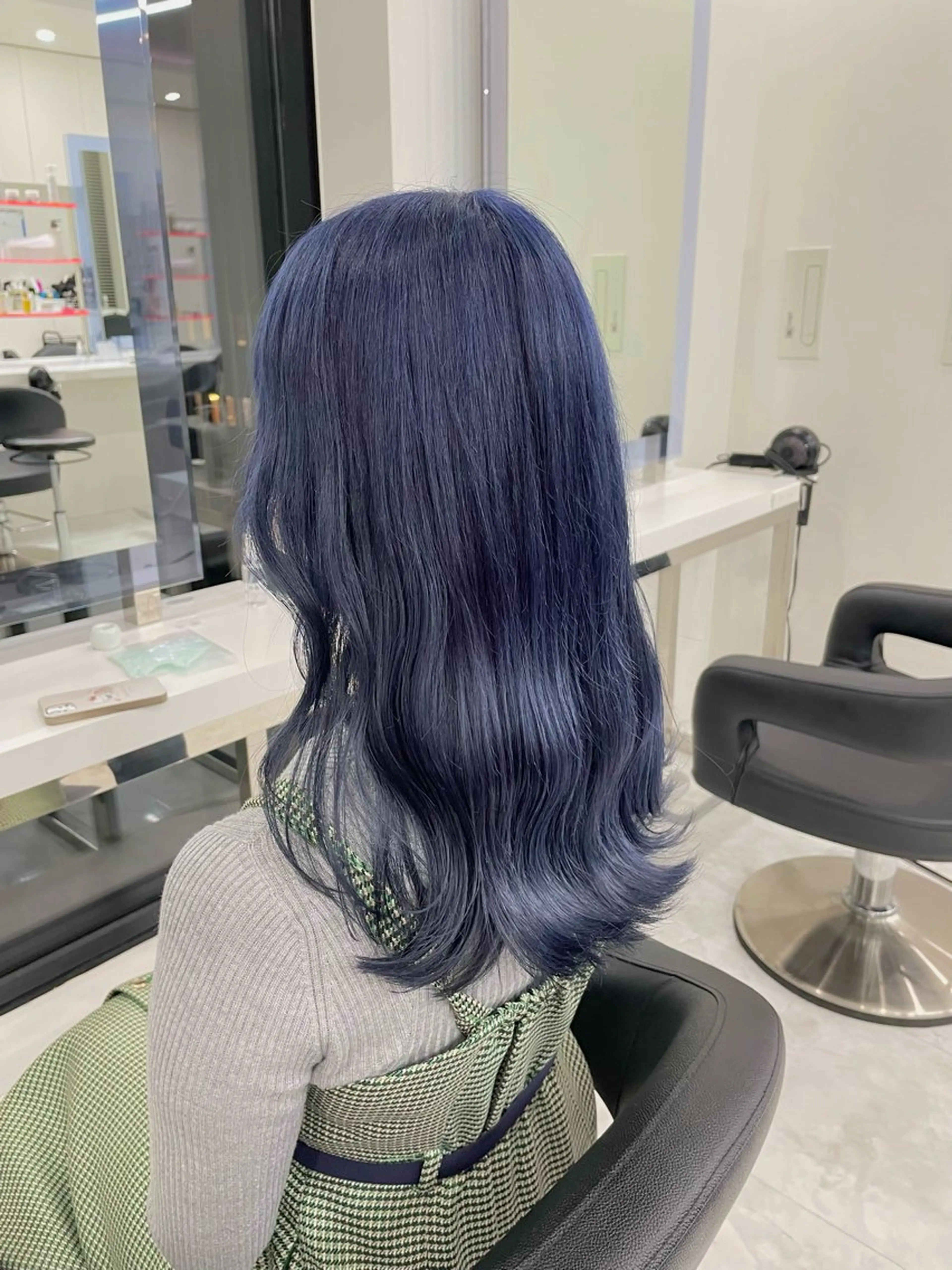 セミロング カラー ヘアアレンジ 🩵ダメージレス艶感 ハイトーン🩷のヘアスタイル