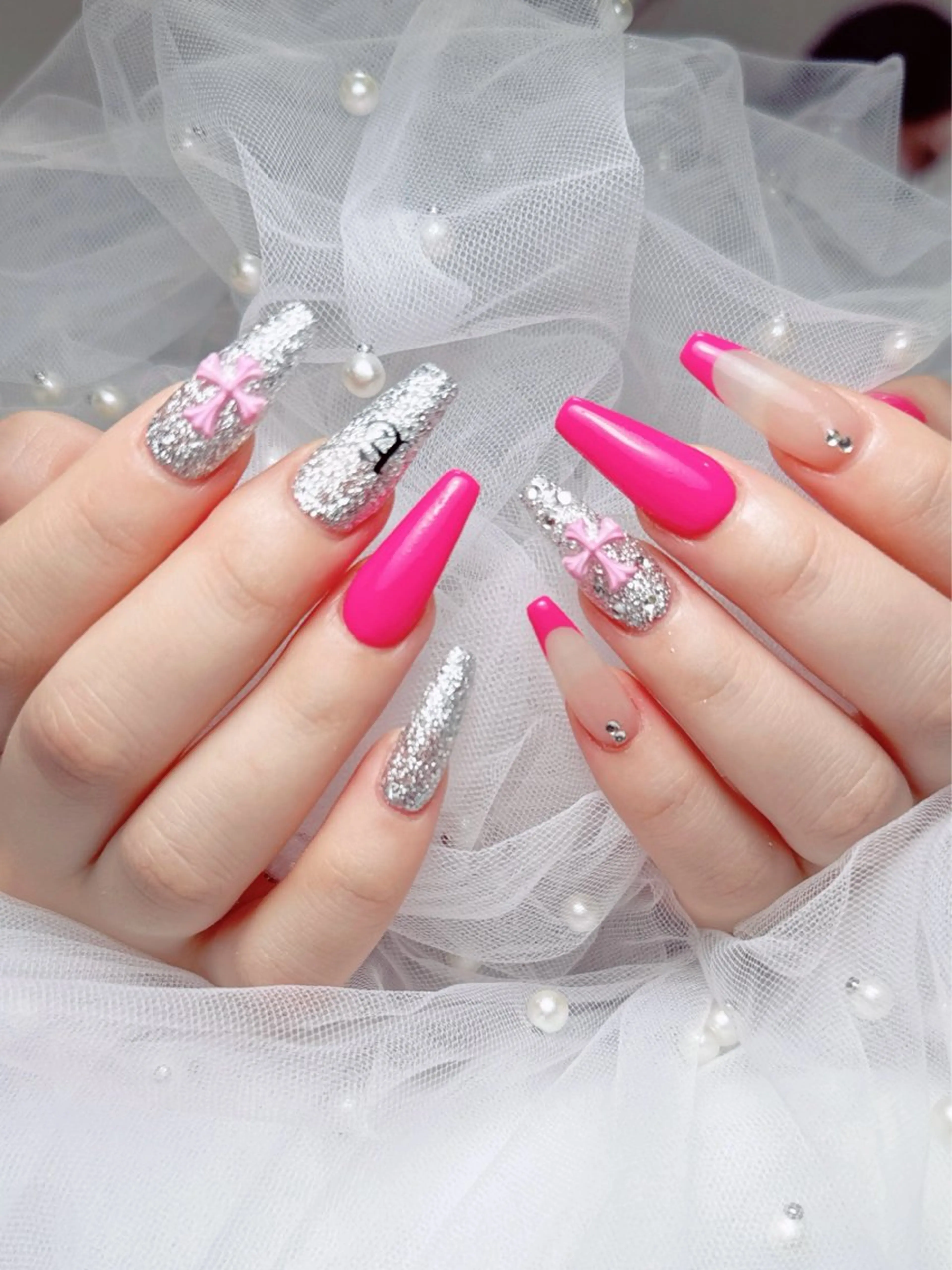 ネイル フレンチネイル ジェルネイル ハート 韓国ネイル マグネットネイル ハンドネイル ネイルサロン lotusのネイルデザイン