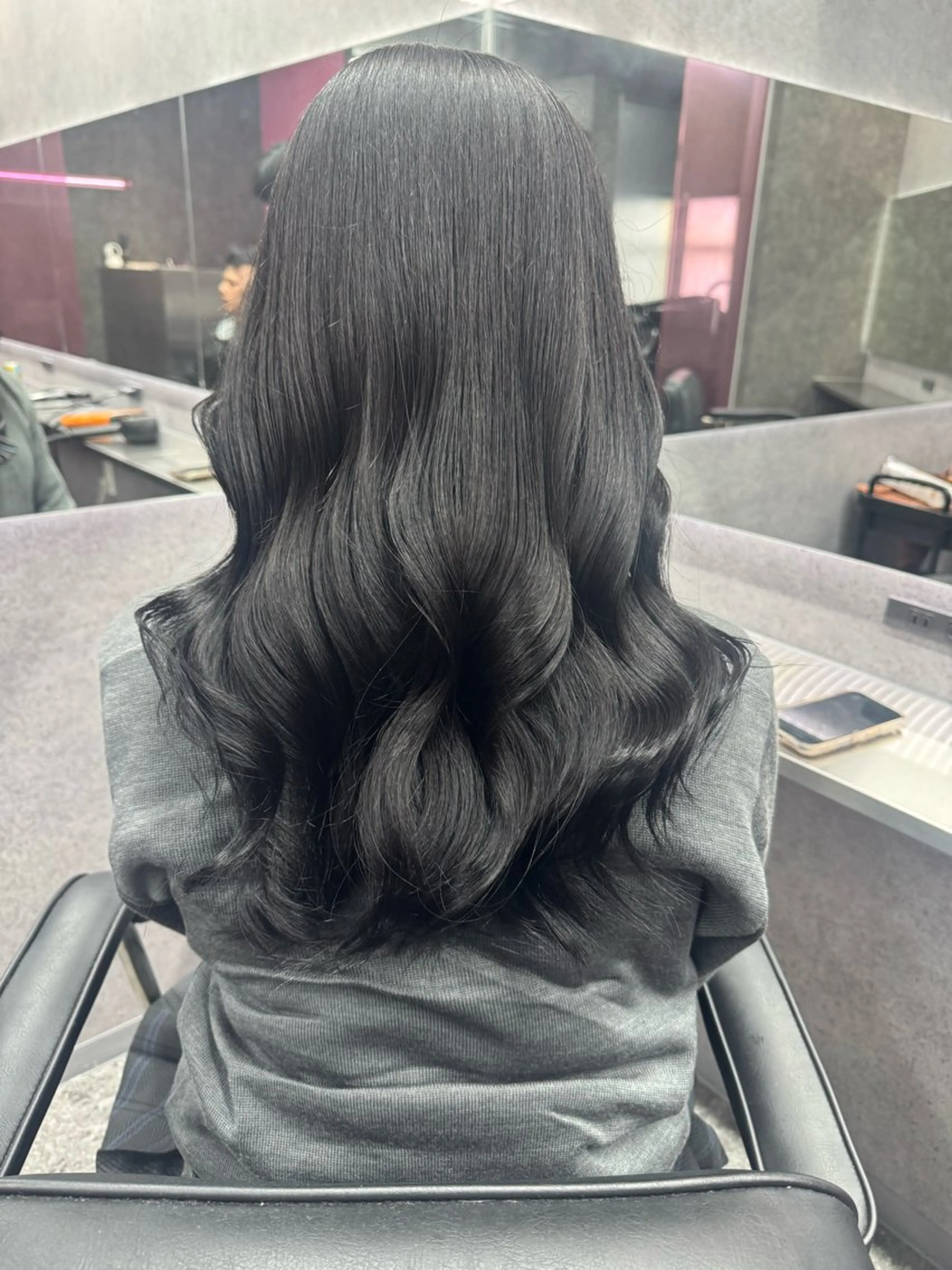 ロング カラー ヘアカラー トリートメント 艶髪ハイトーン特化 梅田美容室SLYのヘアスタイル