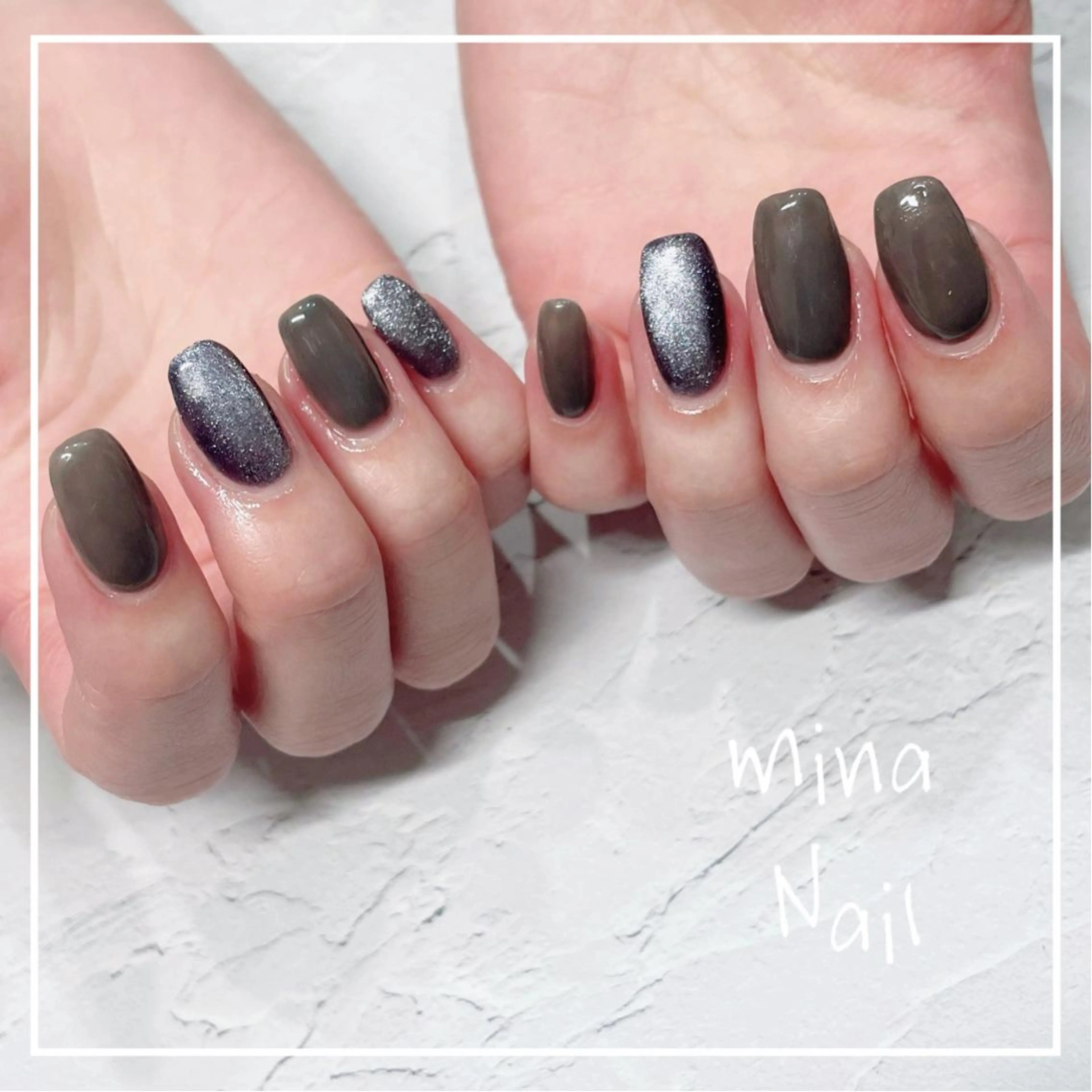 ネイル マグネットネイル ネイビー mina Nailのネイルデザイン