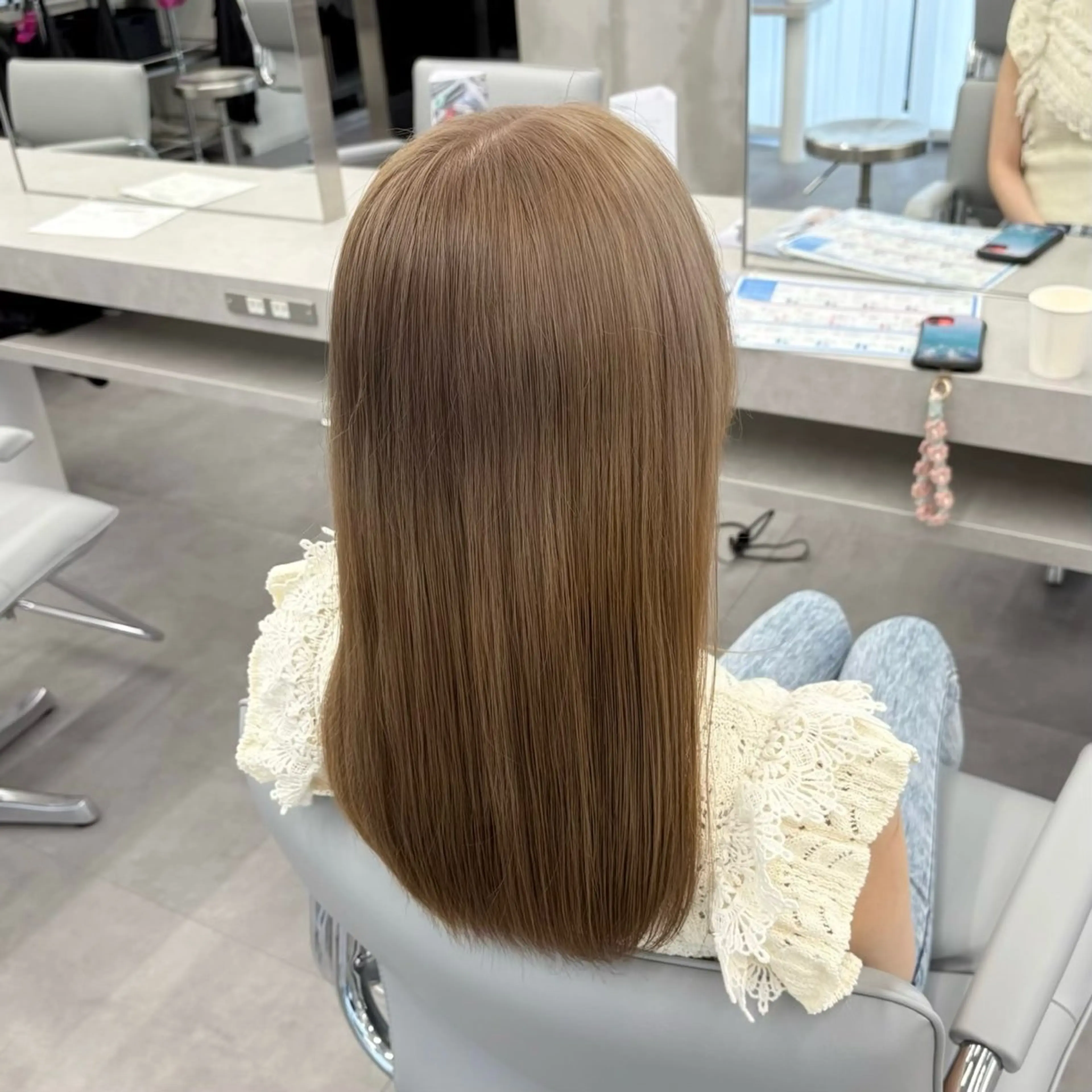 セミロング カラー ベージュカラー ハイトーンカラー ハイトーンベージュ カット ヘアカラー トリートメント 🎀‪ピンクベージュ 🎀ブリーチmikuのヘアスタイル