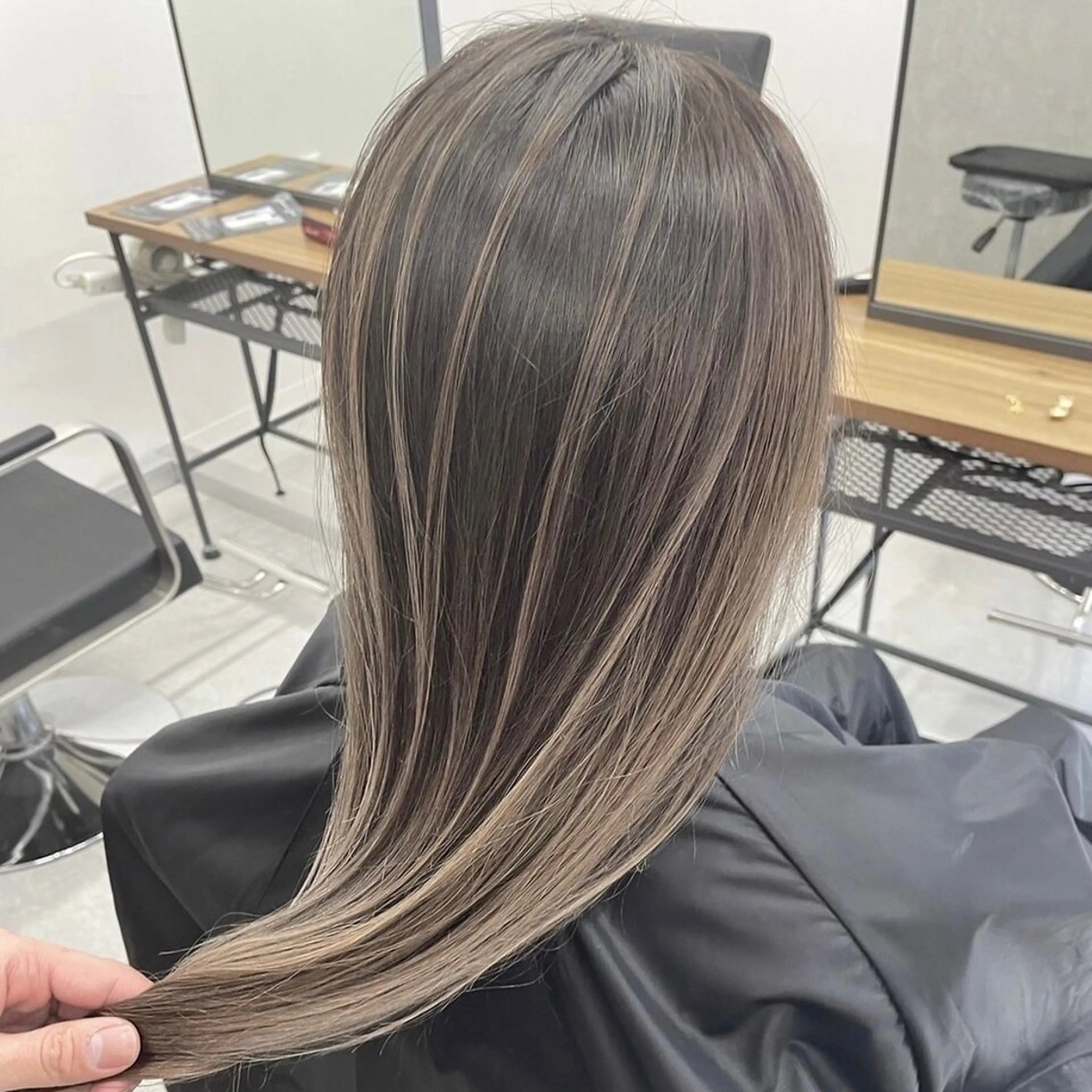 ロング 韓国風カラー ボブ 外国人風カラー ハイライト 髪質改善 メンズカット✂️ ¥2,200〜*土田のヘアスタイル