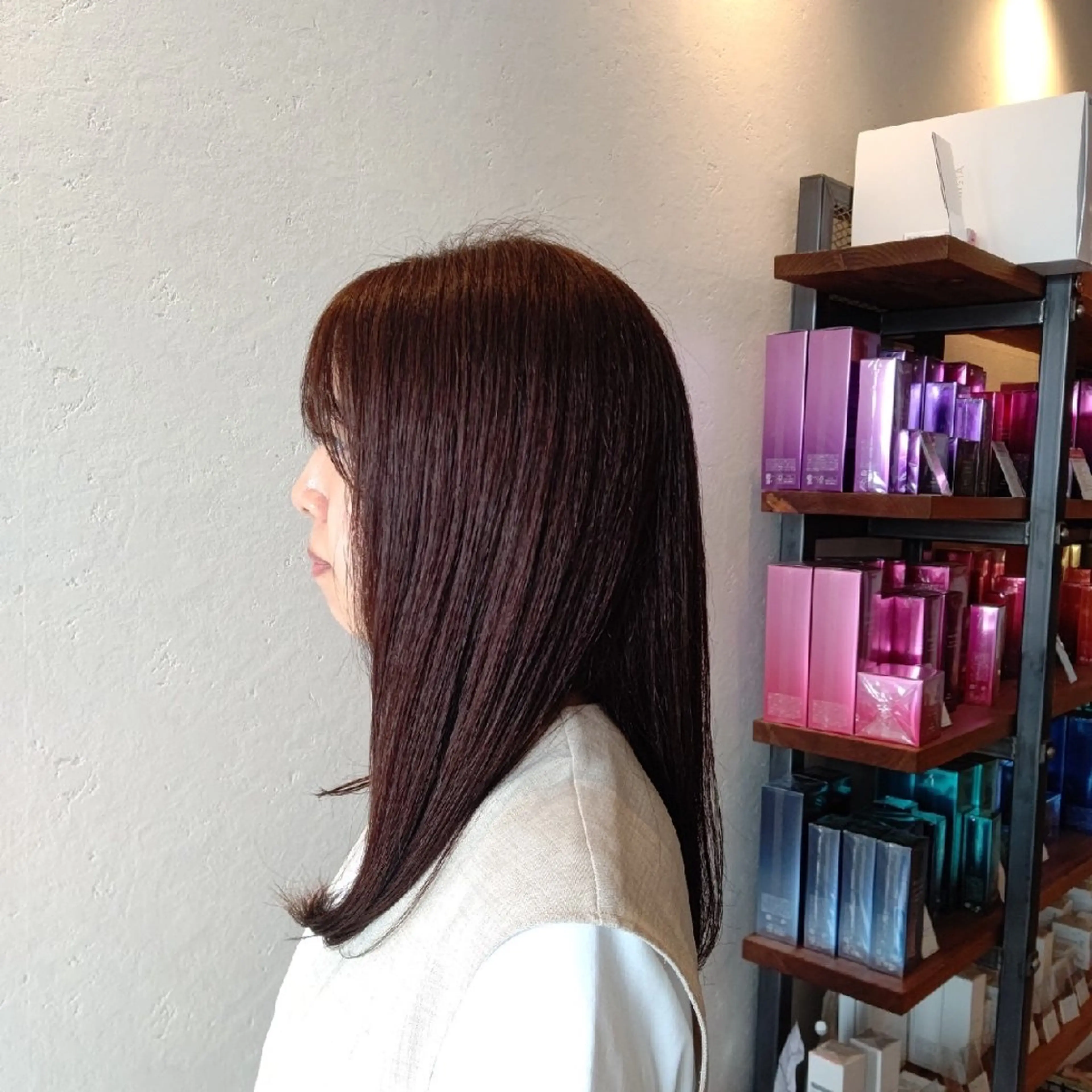ロング カラー simon🩷半田 カットブリーチモデルのヘアスタイル