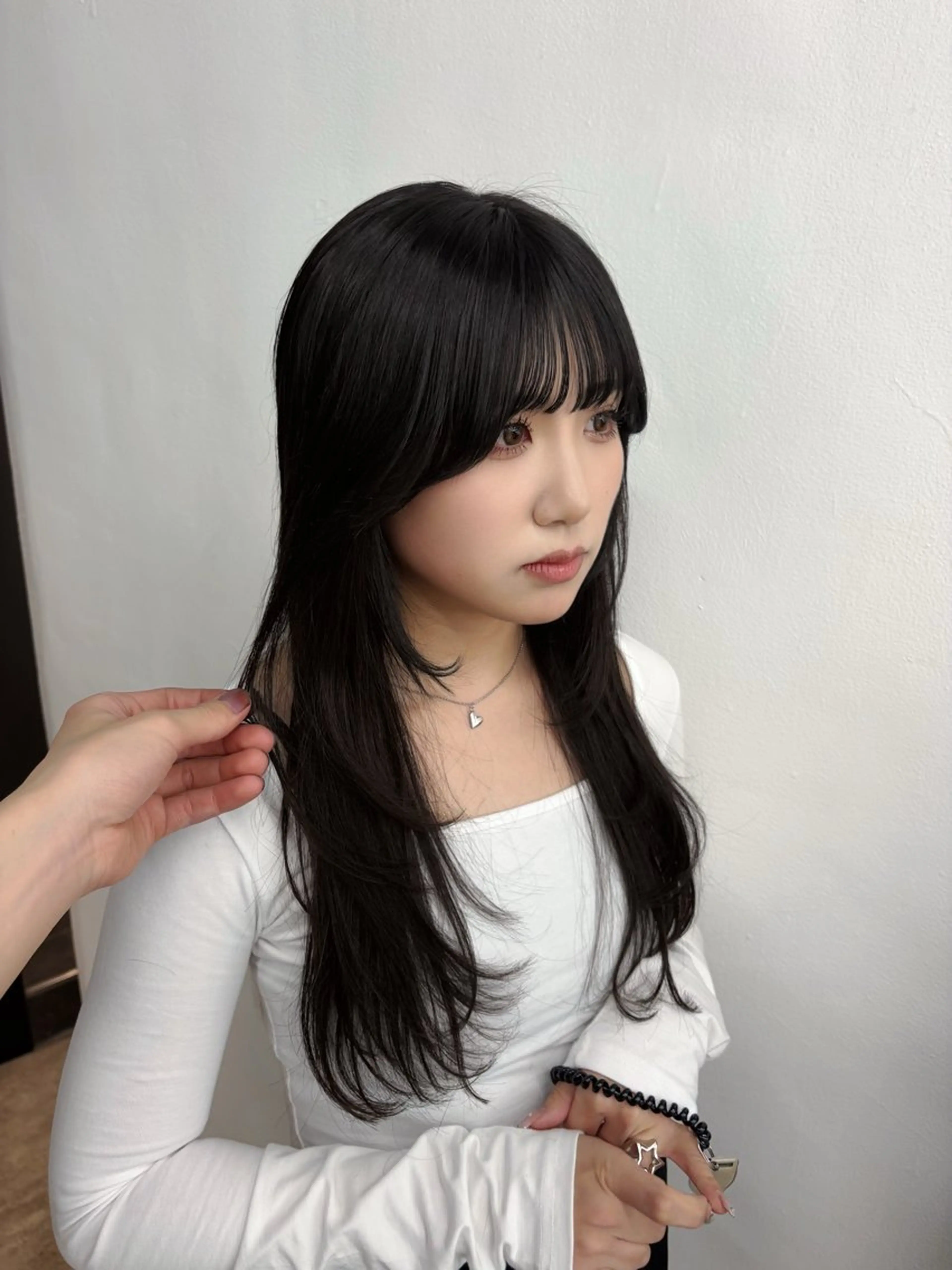 ミディアム カラー カット ヘアカラー トリートメント 浅倉艶🐈‍⬛ /ウルフ/レイヤーのヘアスタイル