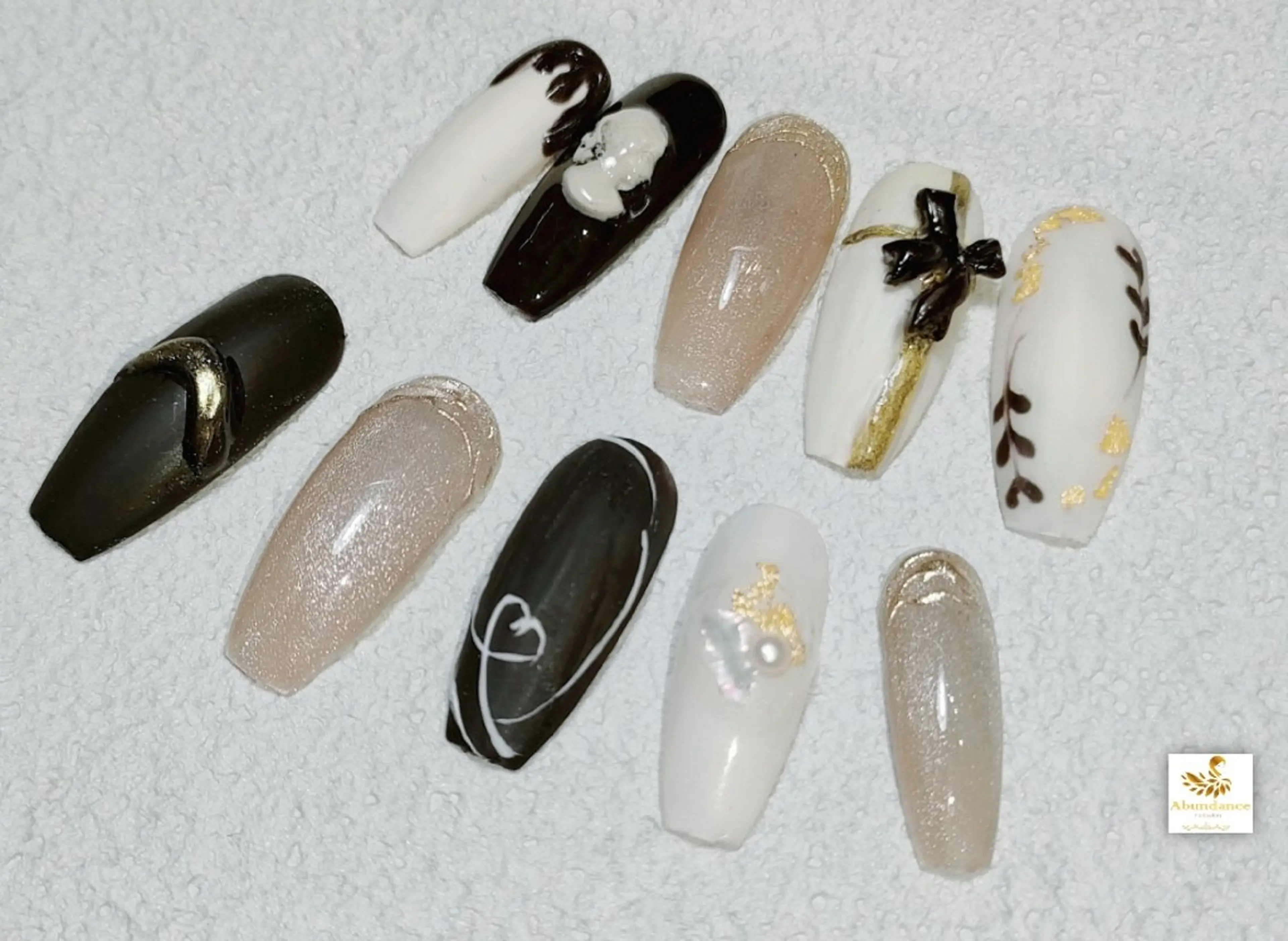ネイル バレンタイン ハンドネイル 綺麗めネイルはお任せ Abundancesのネイルデザイン