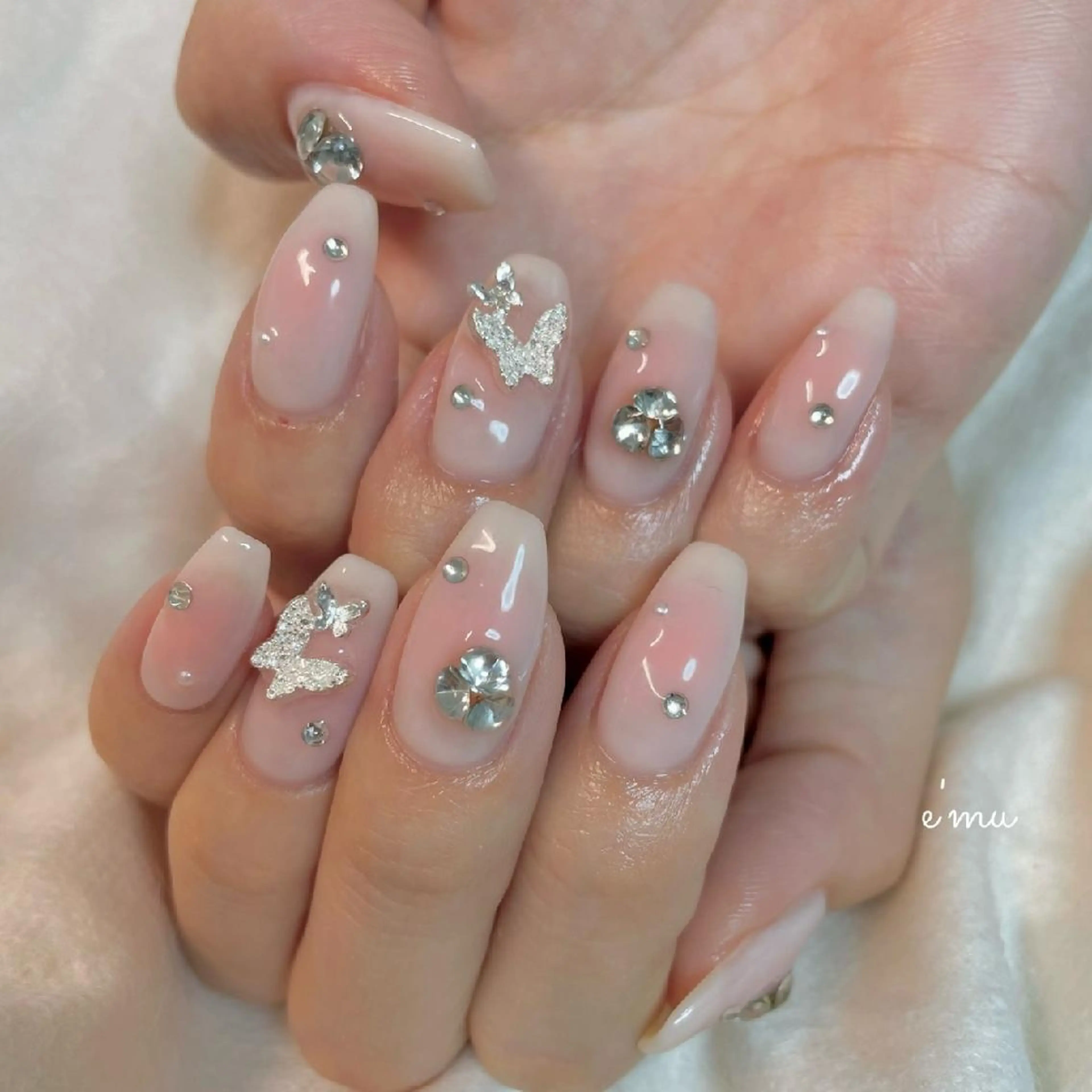 ネイル チークネイル 韓国ネイル ワンホンネイル nail salon e'mu💐のネイルデザイン