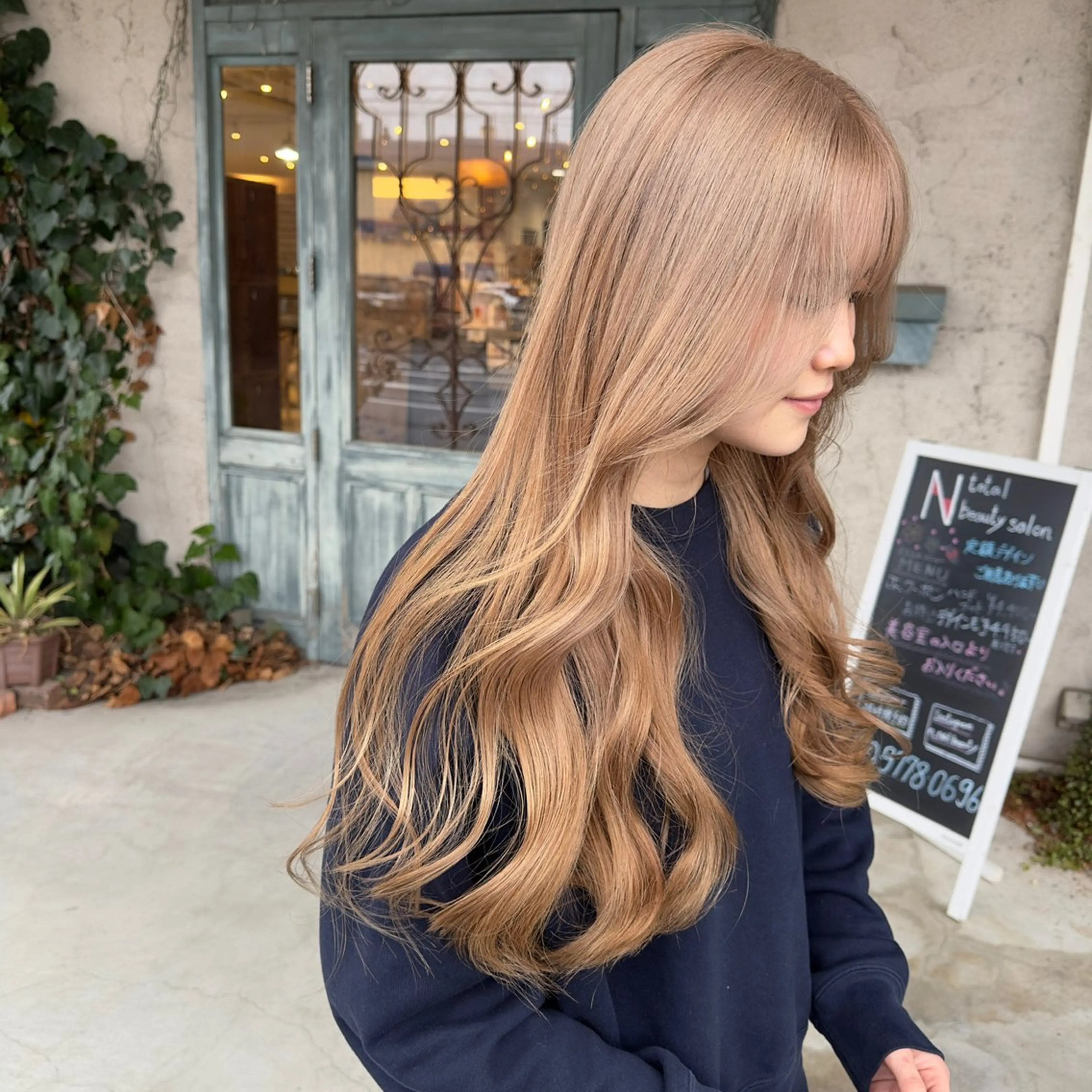 カット、ブリーチリタッチ+トリートメントの写真