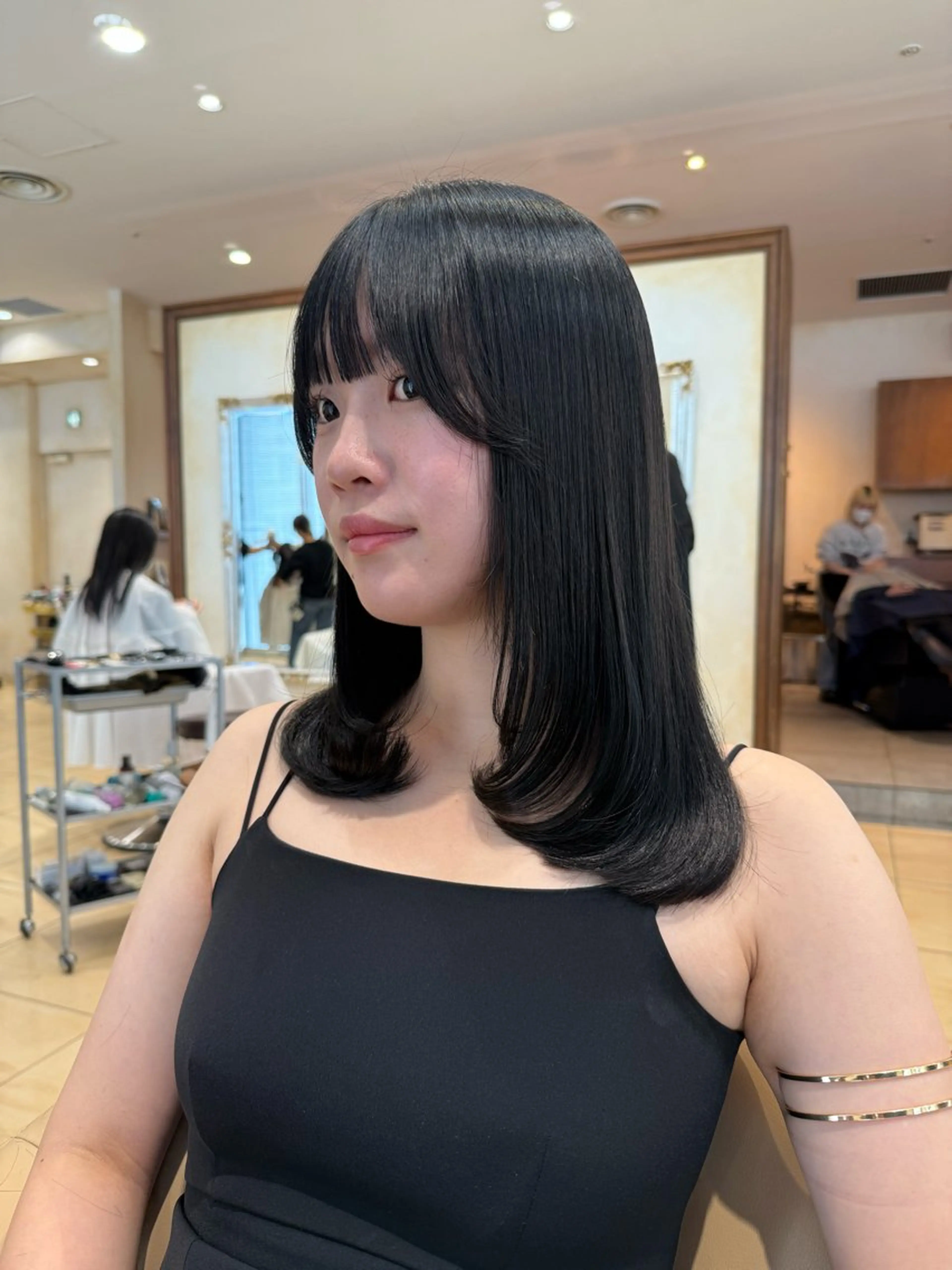 ロング レイヤーカット ローレイヤー カット ZACC Vie所属・森川 翔太のヘアスタイル
