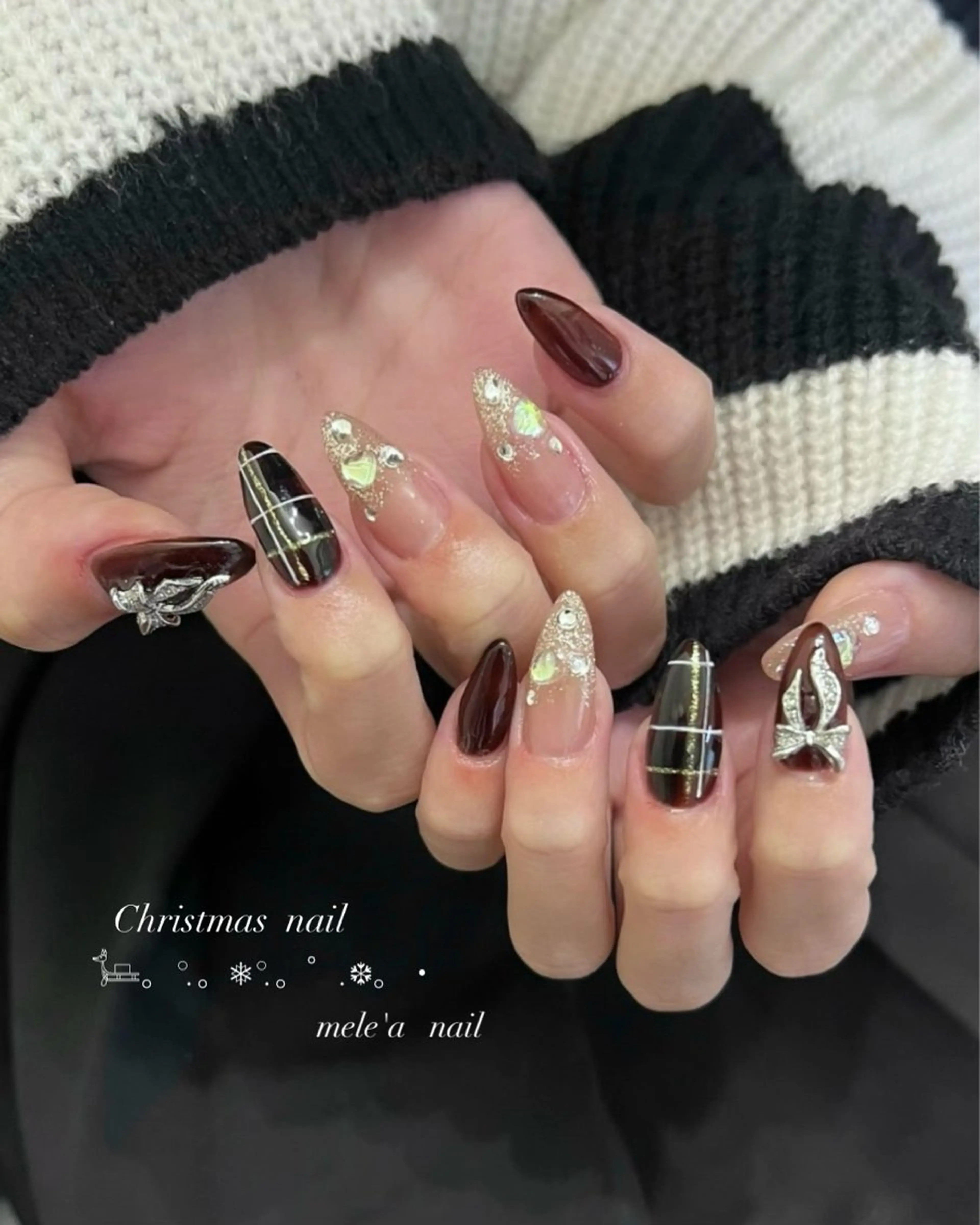 ネイル リボン 冬ネイル クリスマス miho meléanailのネイルデザイン