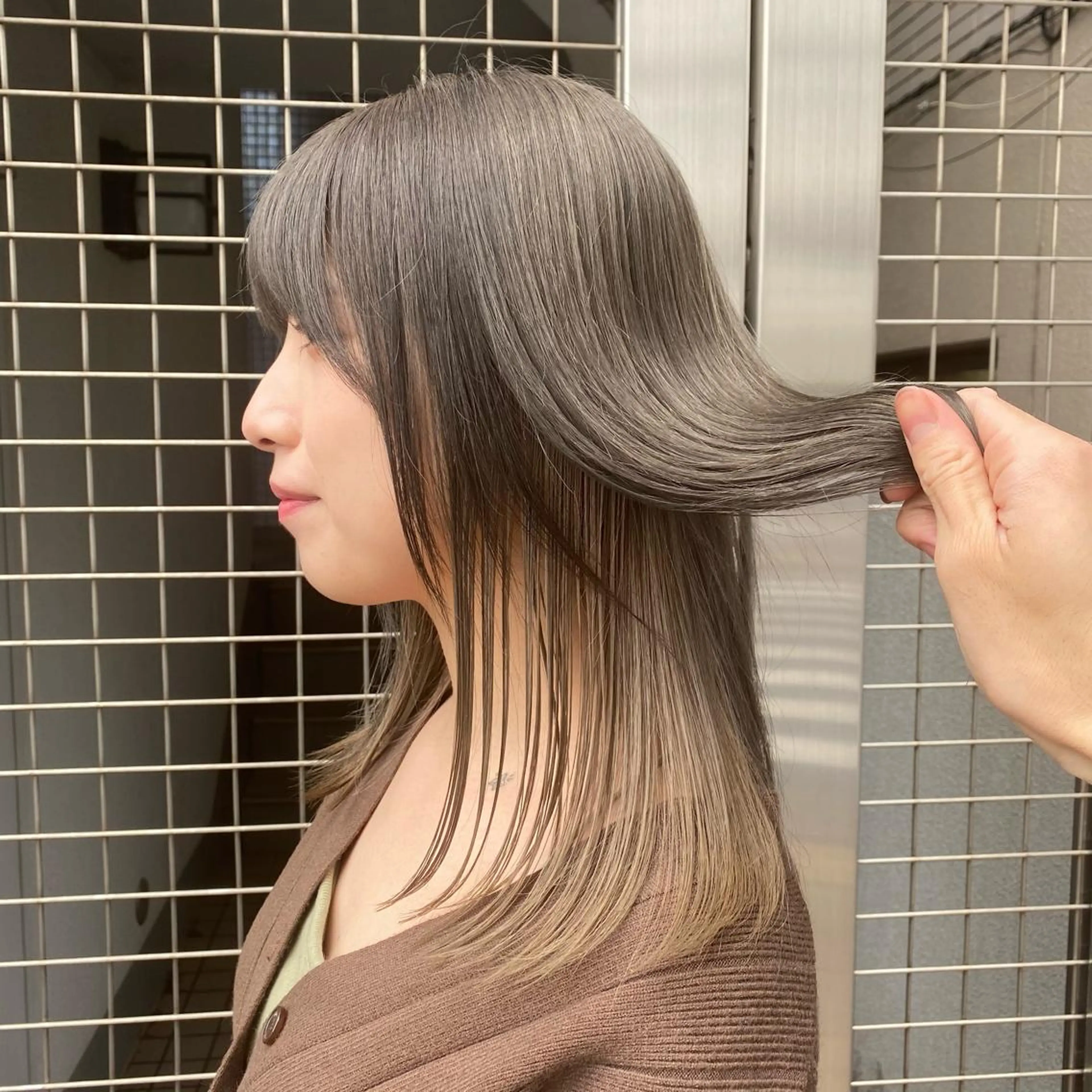 ロング カラー インナーカラー レイヤーカット/ 前髪顔周りカットのヘアスタイル