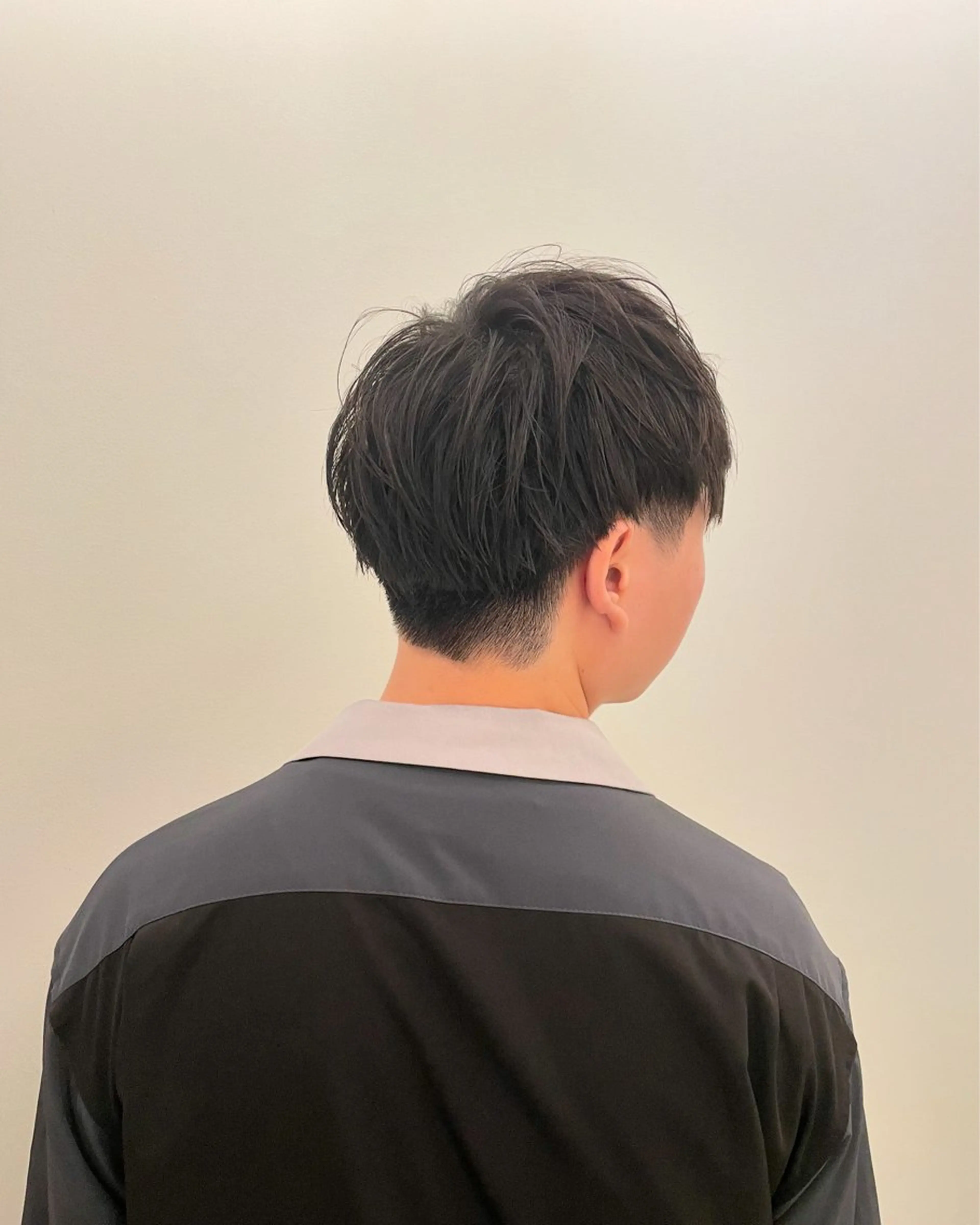ショート カラー カット パーマ 透け感カラー🫧 加納トモヒロのヘアスタイル
