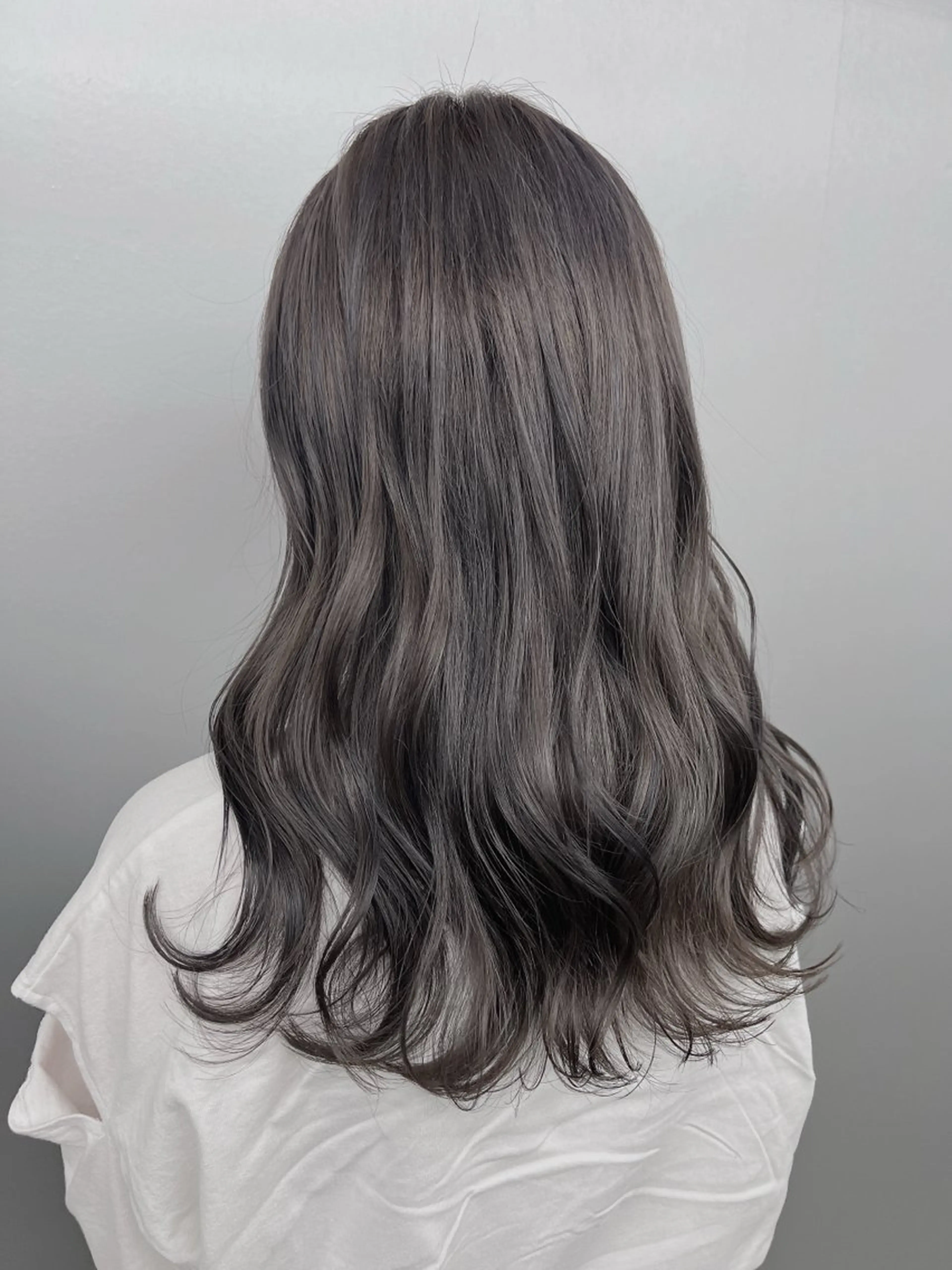 ロング ヘアカラー トリートメント グレージュ 透明感 ブリーチなし田島晃汰のヘアスタイル