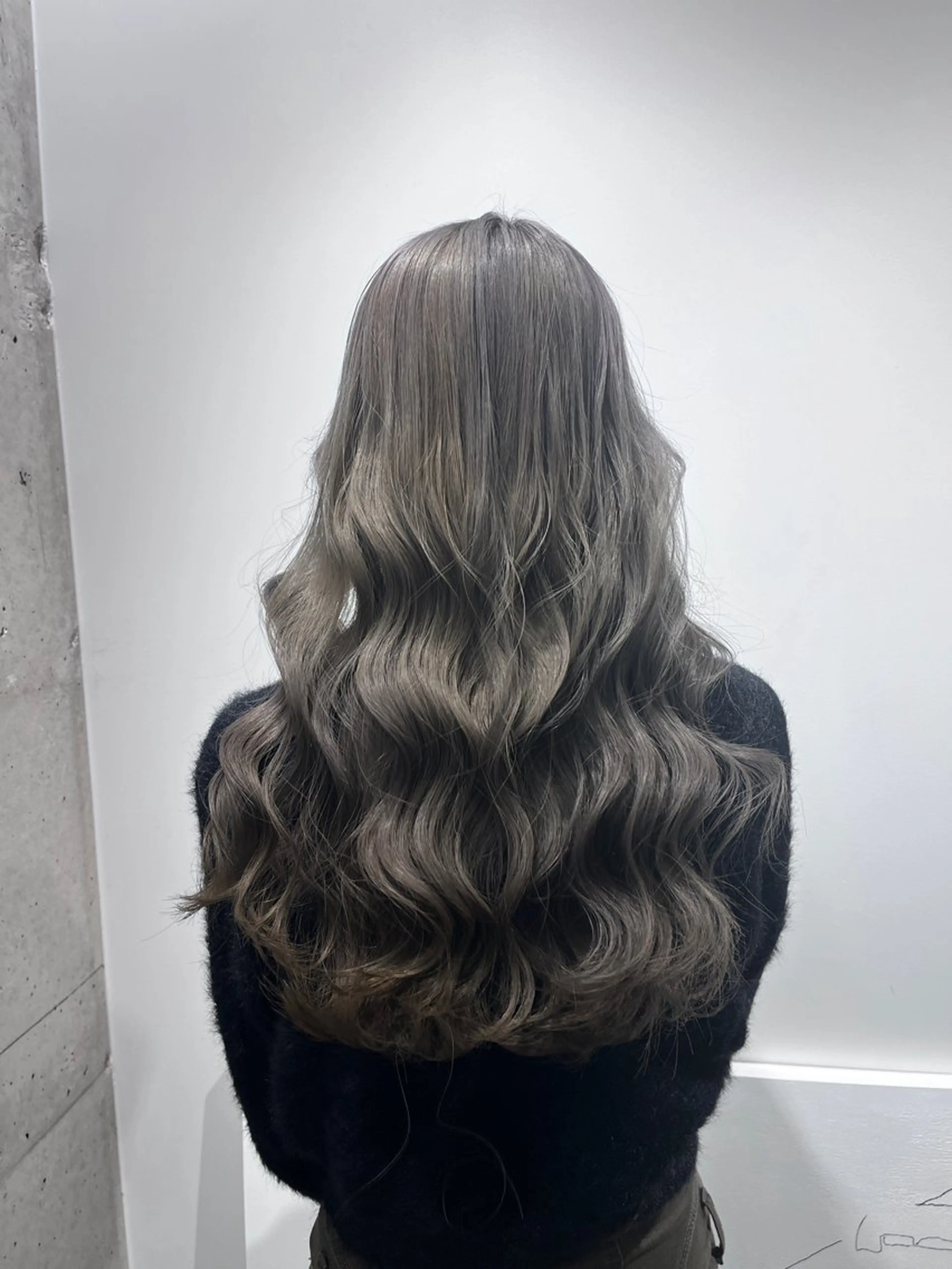 ロング カラー ヘアアレンジ newi 天王寺 🪐airiのヘアスタイル