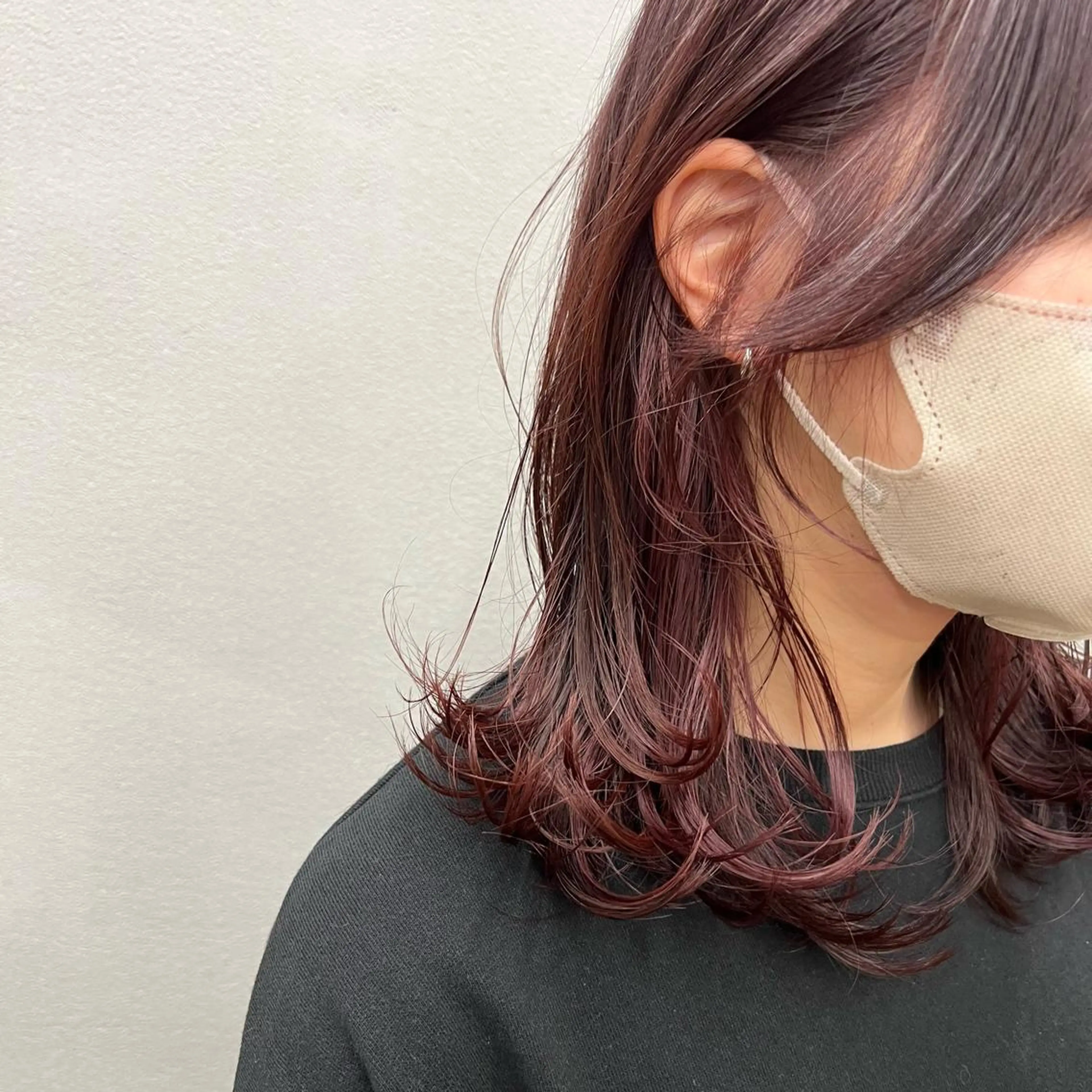 ミディアム カラー ブラウンカラー ピンクカラー ピンクブラウン カット ヘアカラー トリートメント お顔まわりカット🌱 emo.村松泉綺のヘアスタイル