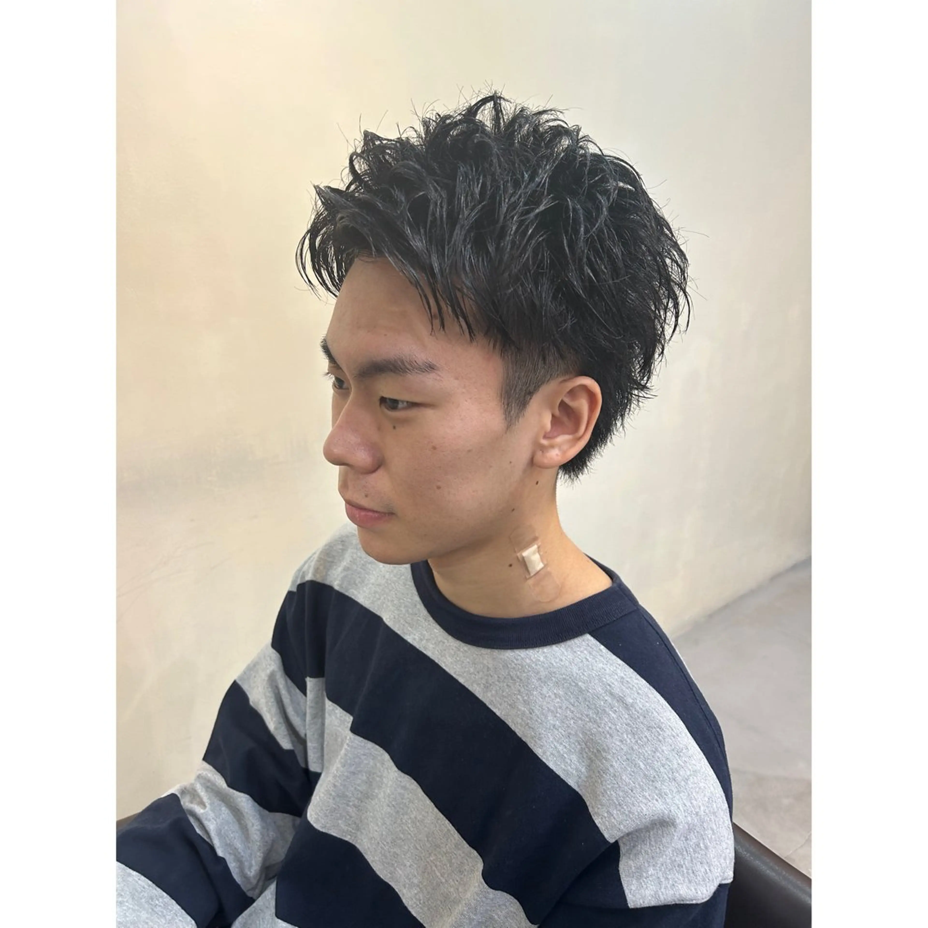 ショート パーマ メンズ メンズブリーチ メンズハイライト メンズインナーカラー メンズパーマ プードルパーマ カット charme所属・💈メンズ特化 /伊藤大輝💈のヘアスタイル