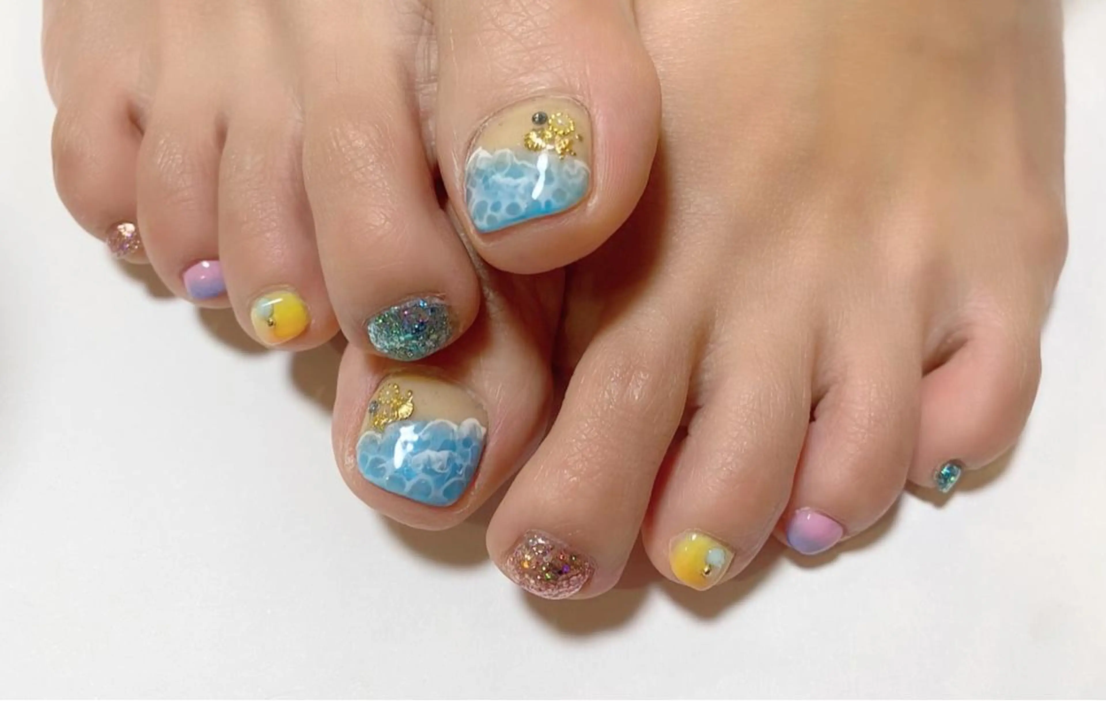 ネイル フットネイル t. yoshizawaのネイルデザイン