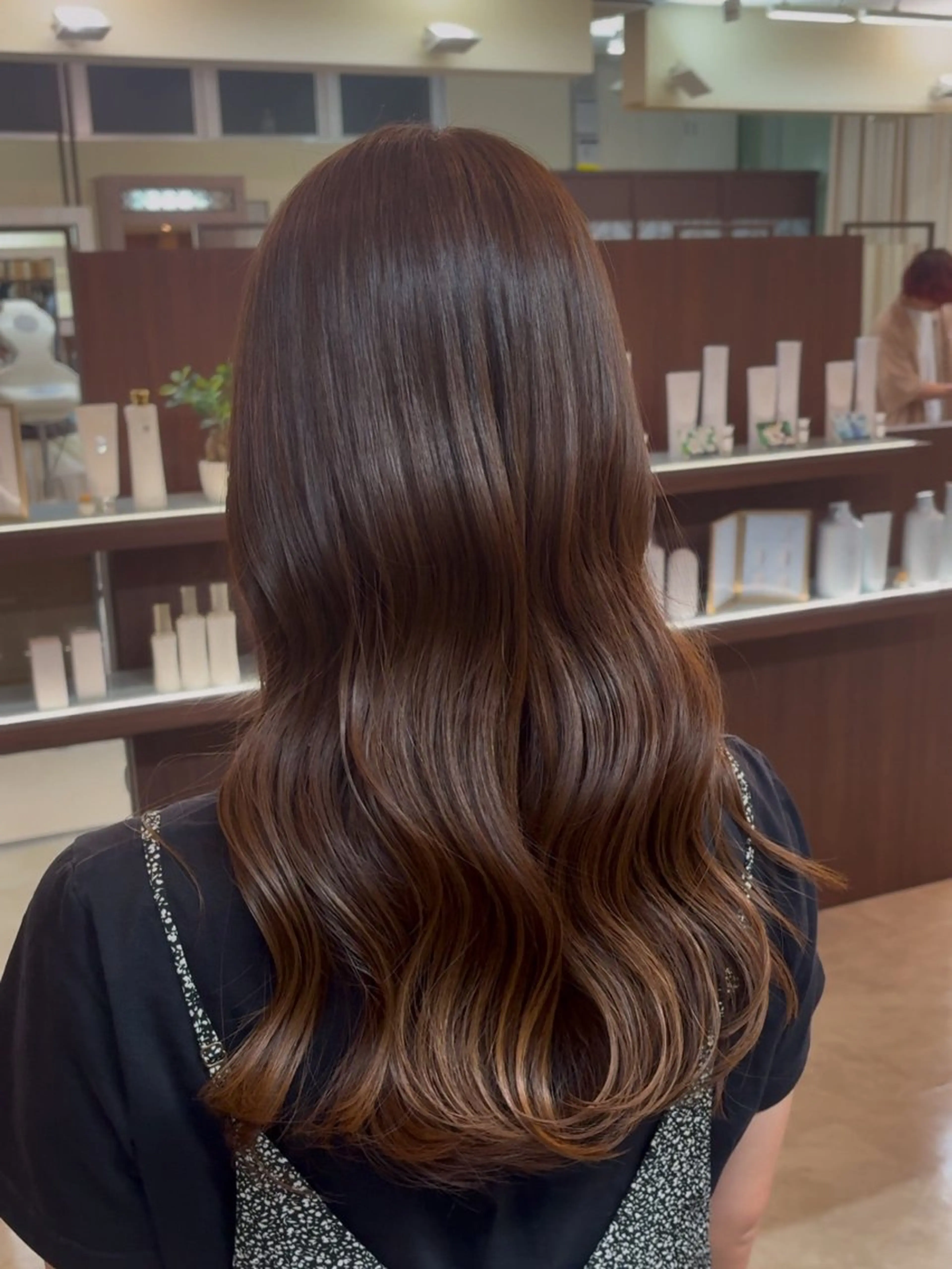 ロング カラー ベージュカラー ブリーチ ダブルカラー ヘーゼル ブリーチなしカラー ヘアカラー 垢抜けデザイナー/ 似合わせ/朝倉友香のヘアスタイル