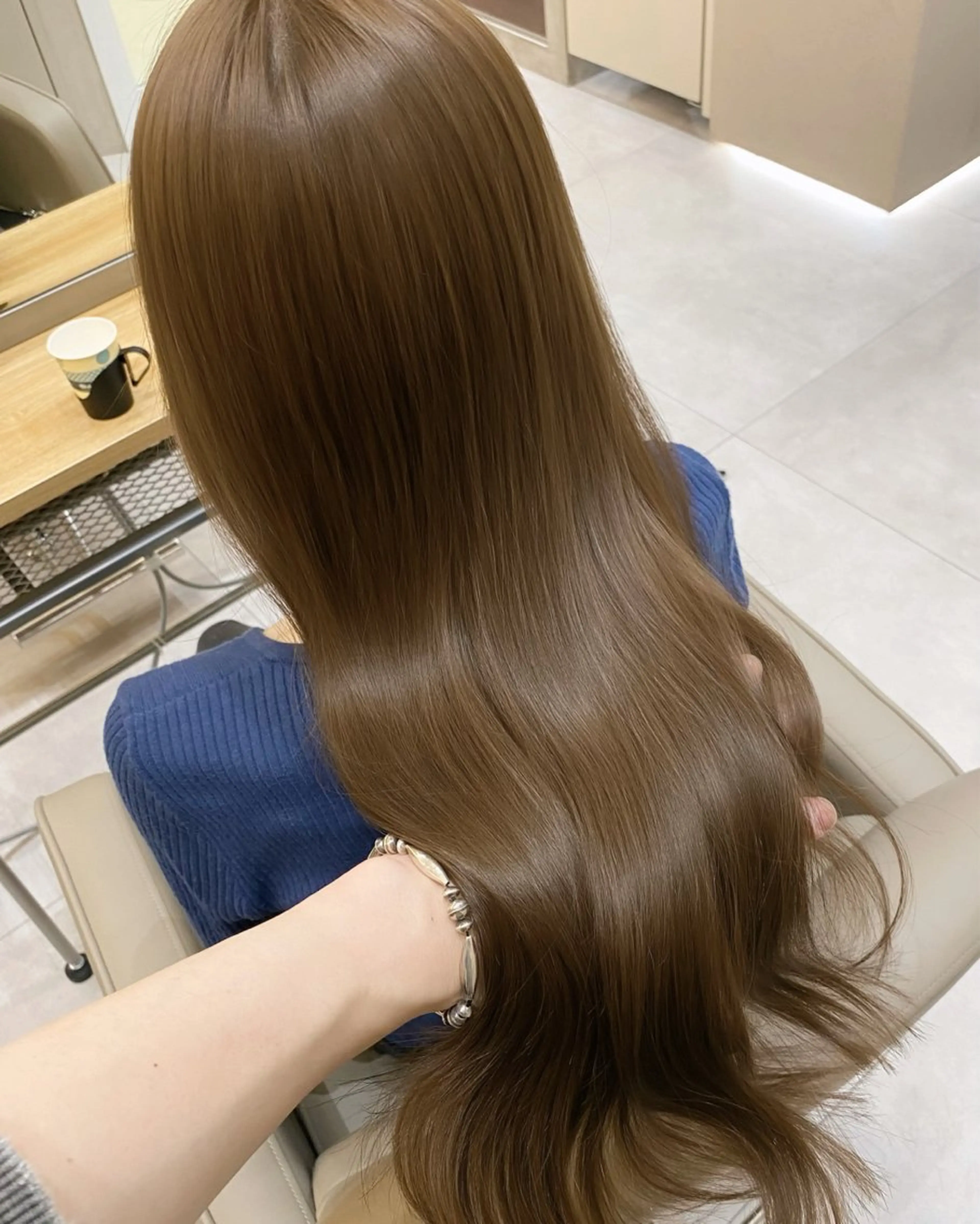 セミロング カラー ヘアアレンジ ベージュカラー ブリーチ ブラウンカラー 透明感カラー ダブルカラー ヘアカラー トリートメント ヘアセット 藤岡 誠也のヘアスタイル