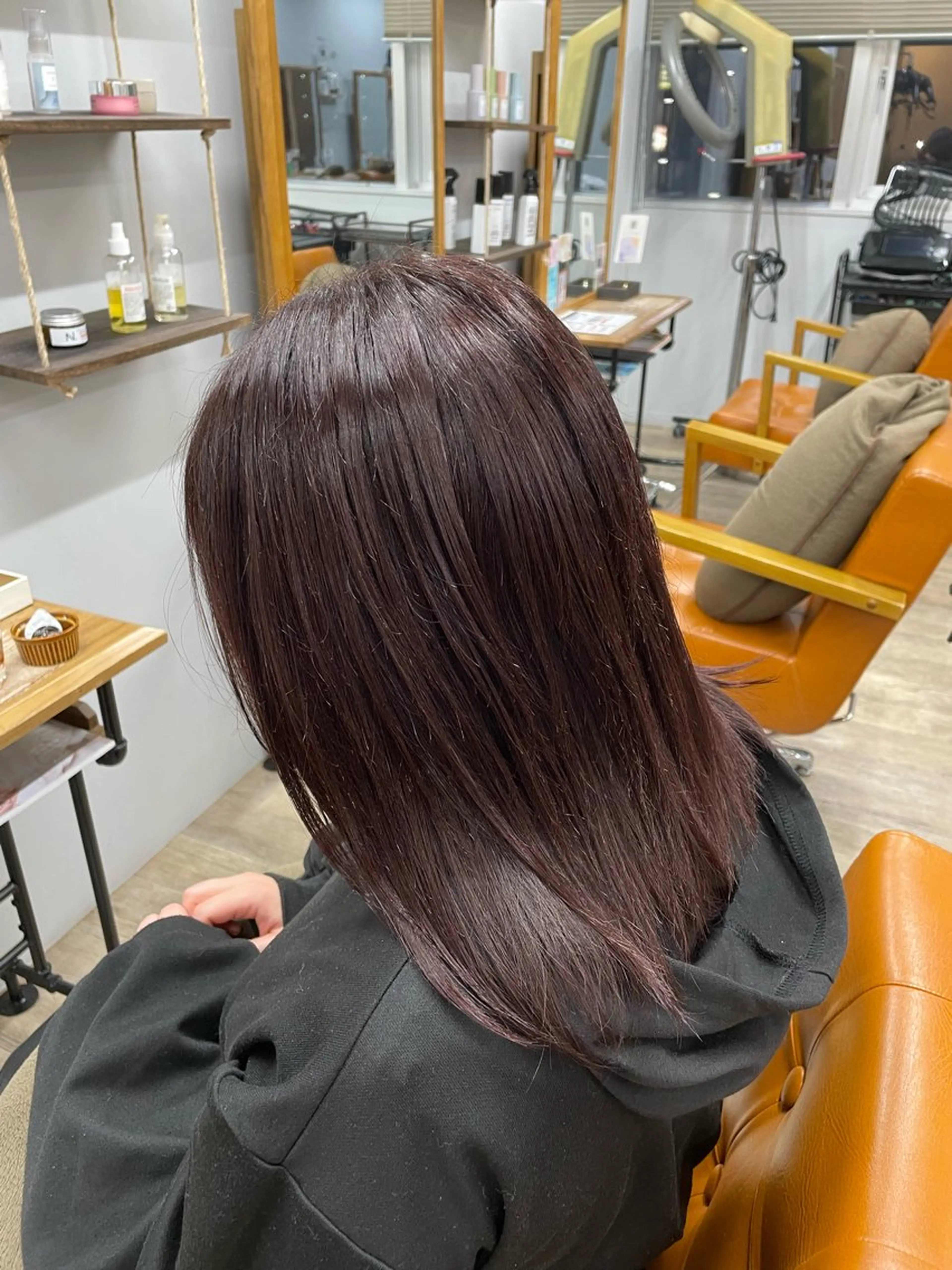 ミディアム カラー ブリーチ ブリーチなしカラー Nail &Beauty by UNO伊勢原所属・COCO .のヘアスタイル
