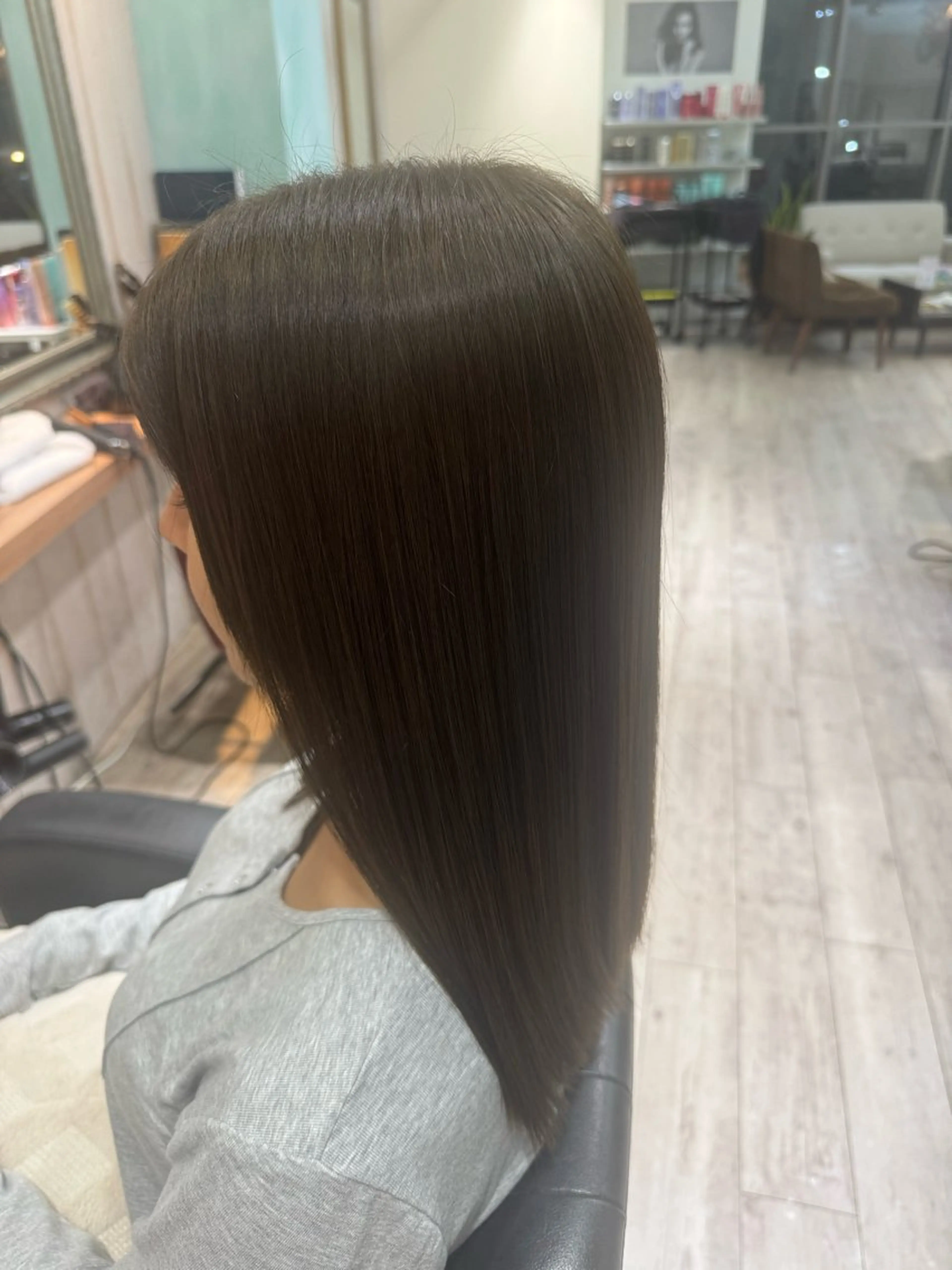 セミロング カラー 豊田 さくらのヘアスタイル