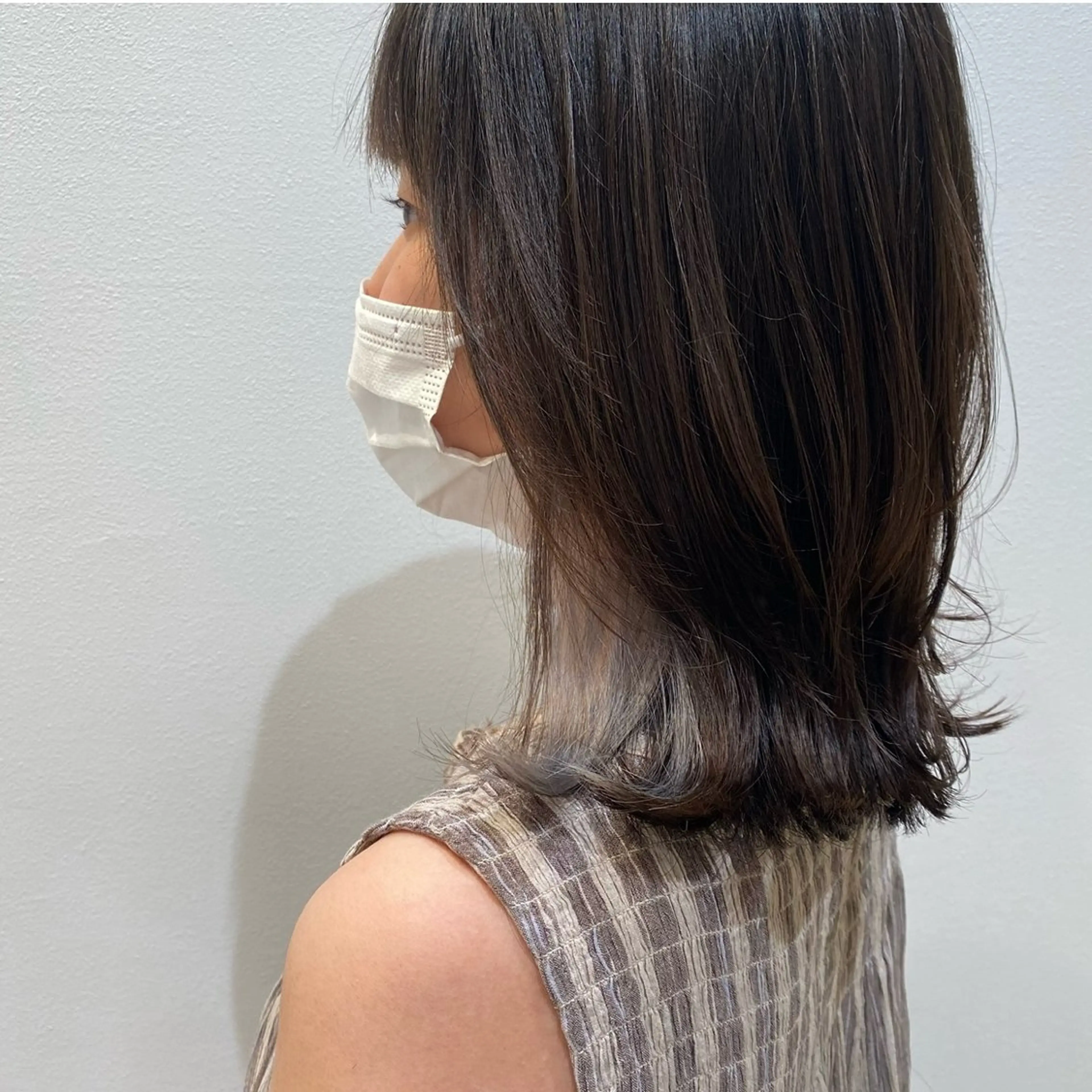 ミディアム カラー カット ヘアカラー トリートメント 三宅 昌太のヘアスタイル