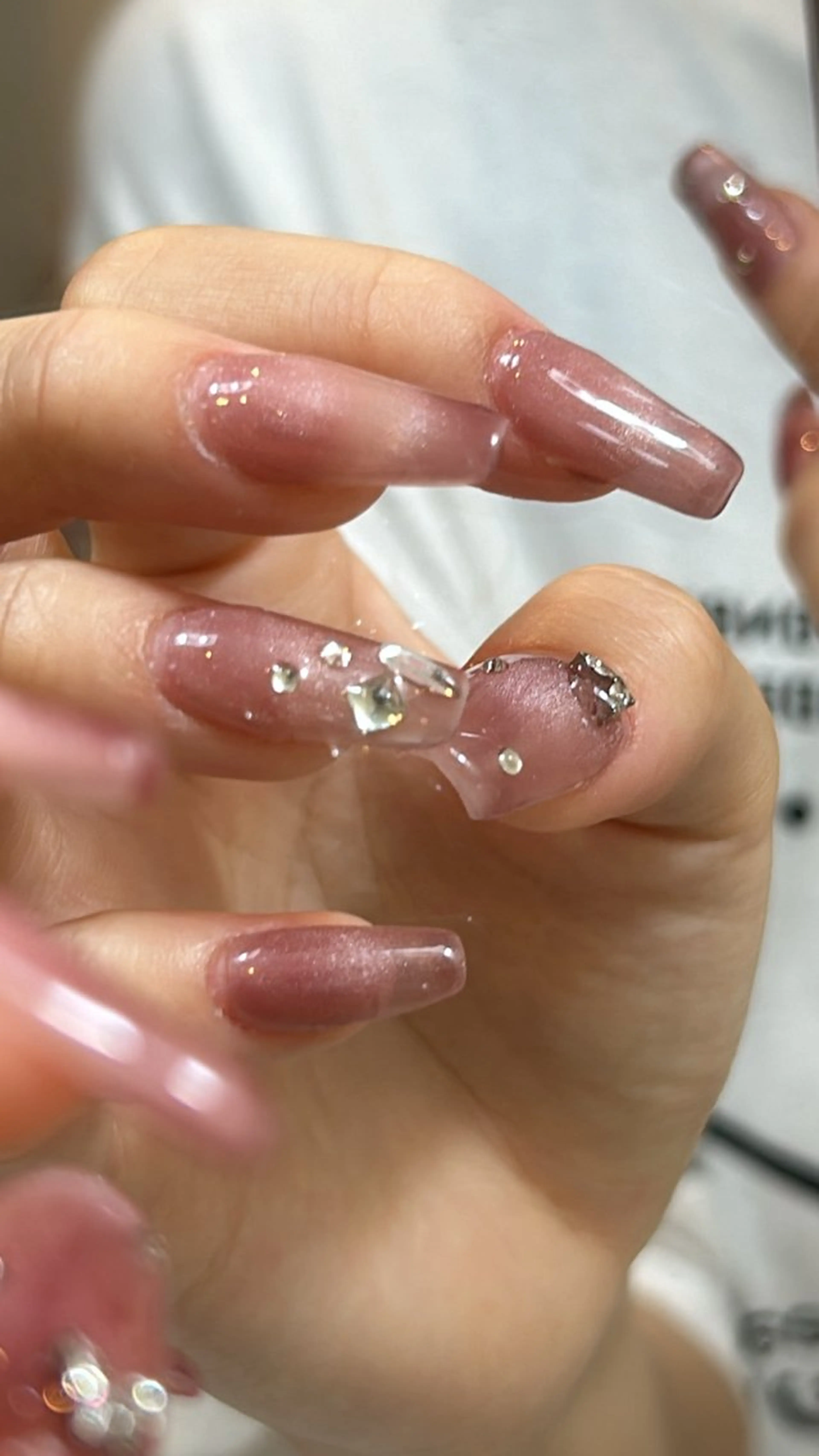 ネイル hinata池袋 🌙WOLTOKYOのネイルデザイン