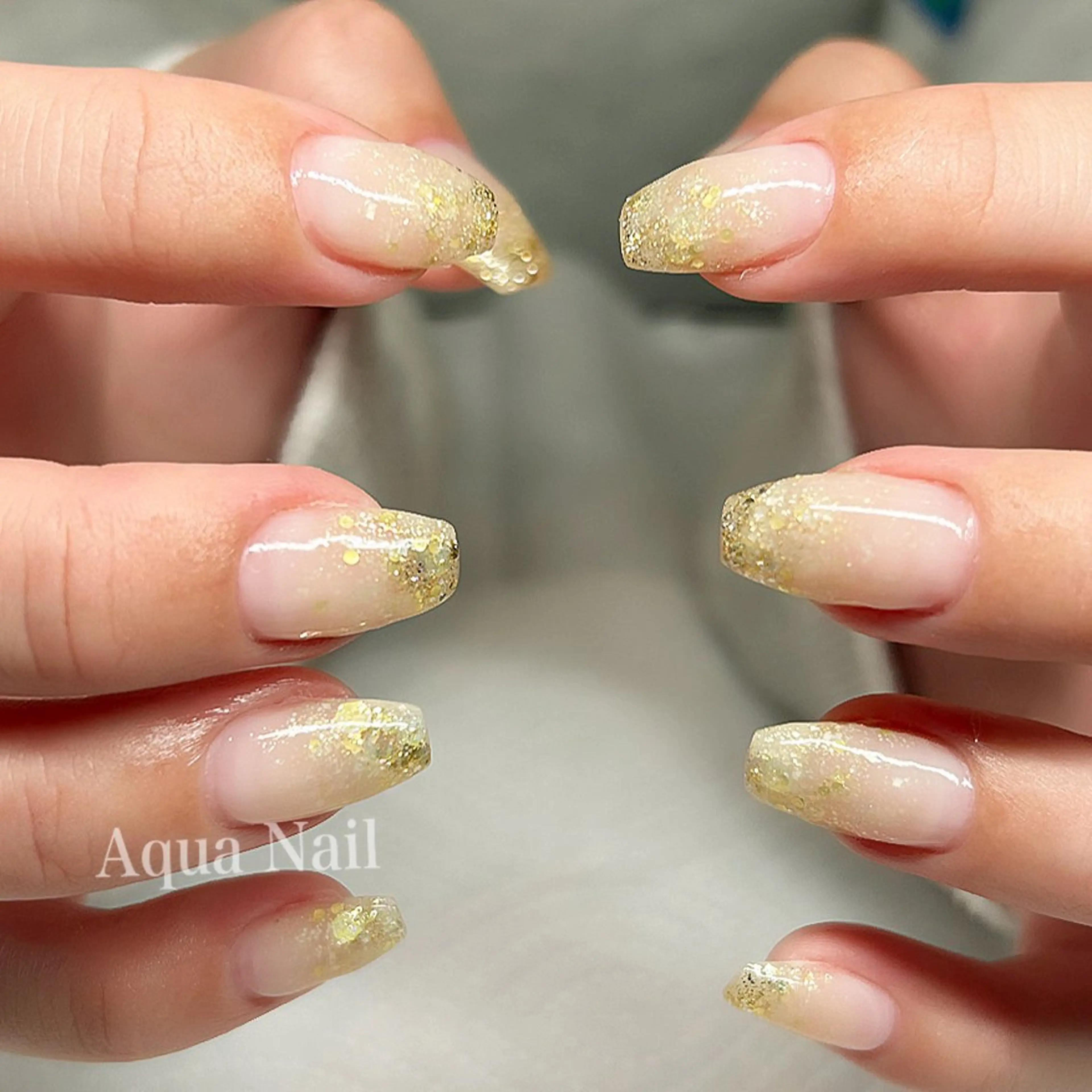 ネイル グラデーション キラキラネイル ハンドネイル フットネイル AQUA NAIL所属・AQUA NAILのネイルデザイン