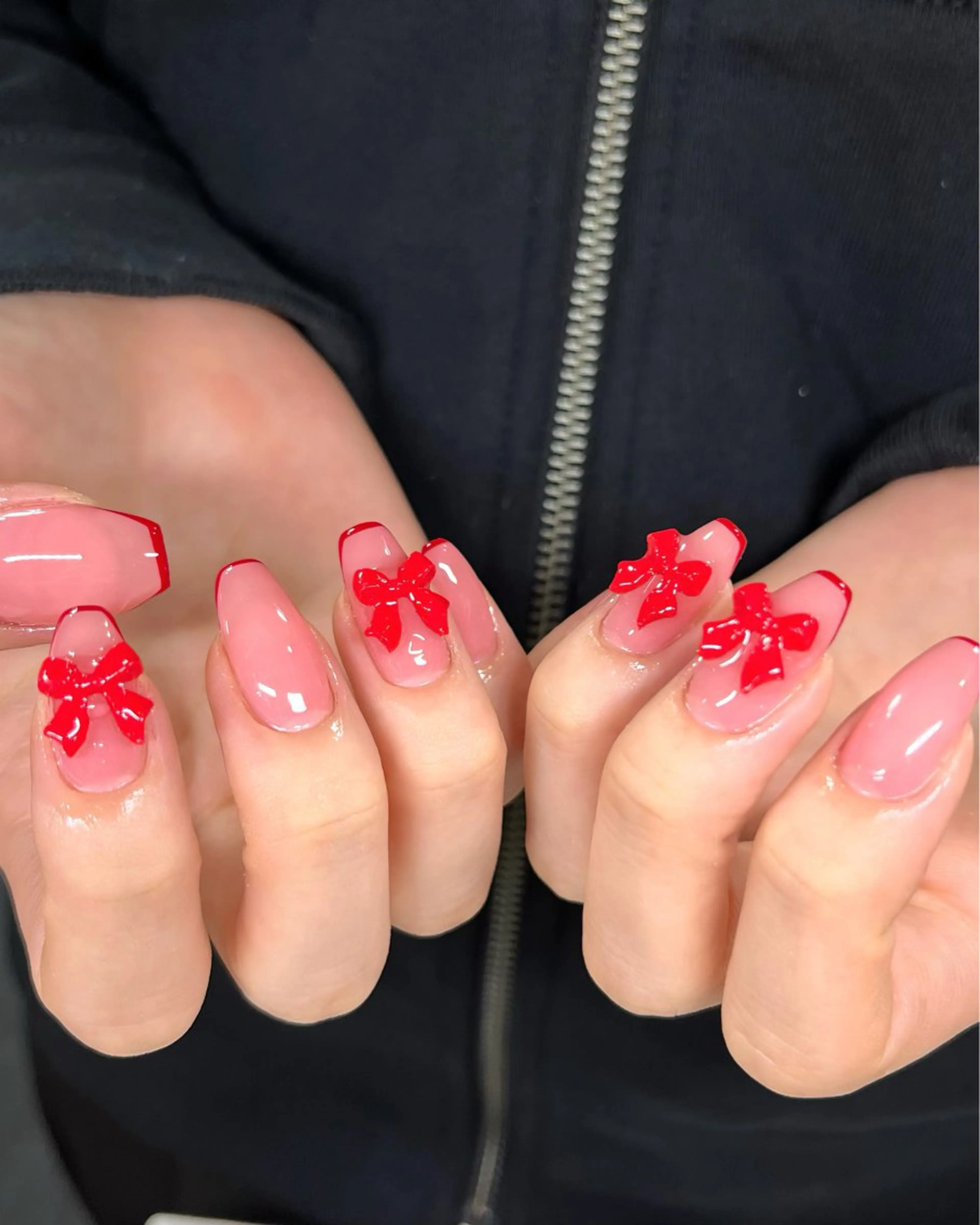 ネイル ハート マグネットネイル ミラーネイル ネイビー 赤色 ハンドネイル 🫧OPELIA NAIL渋谷🫧のネイルデザイン