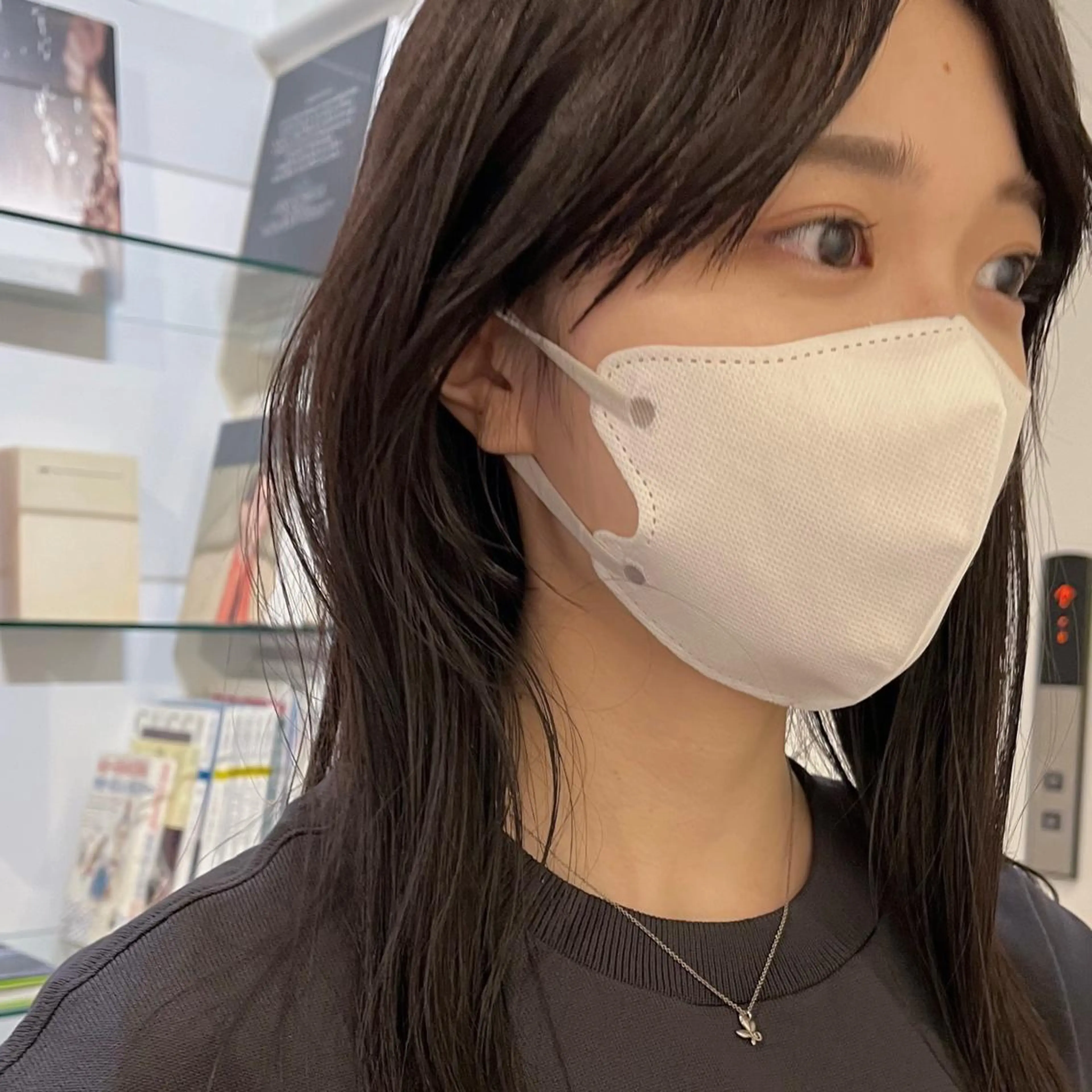 ミディアム KOCHAB 中村穂風のヘアスタイル