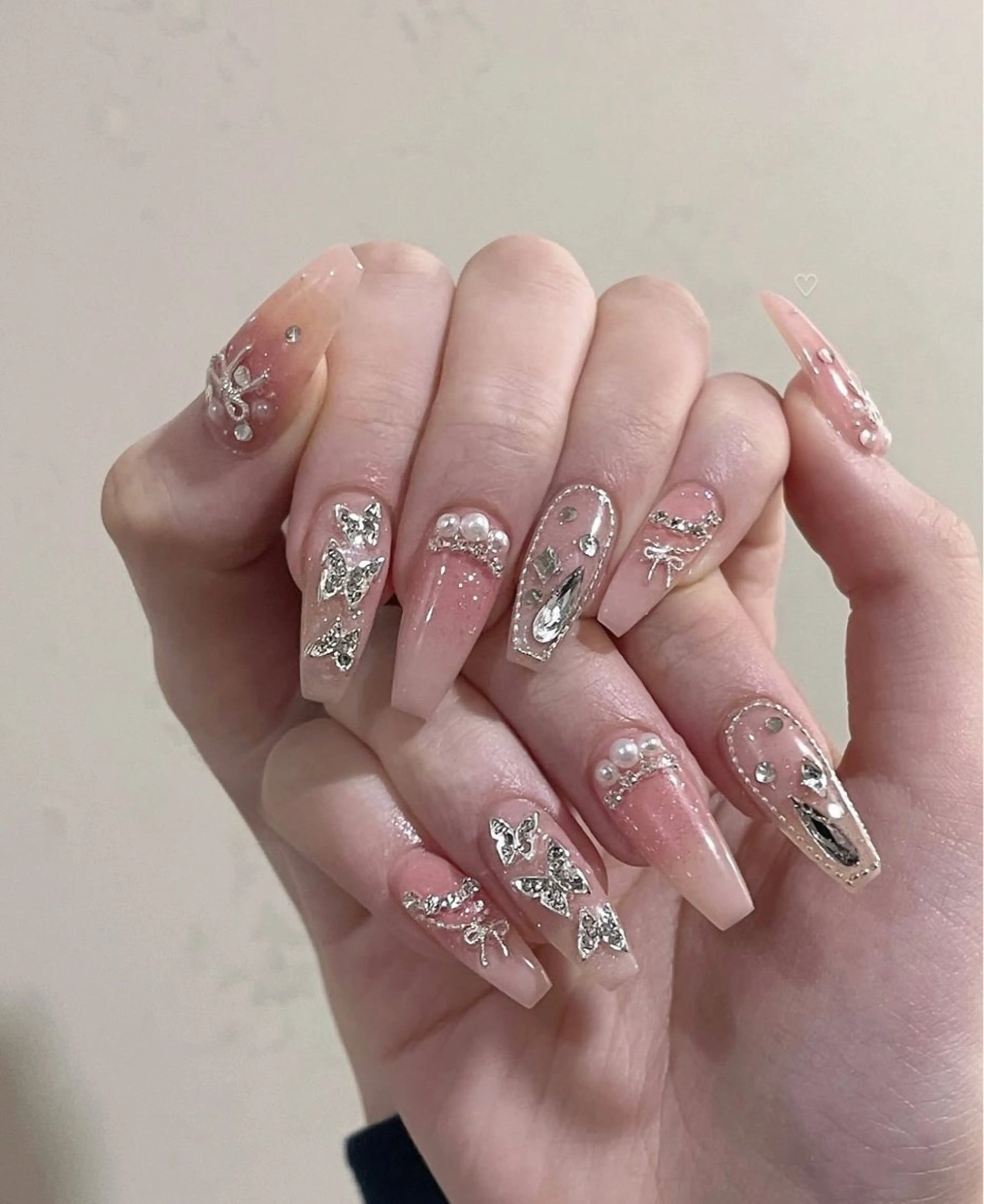 ネイル アニマル柄 オーロラネイル チークネイル フラッシュネイル ジェルネイル ハンドネイル T.A Nail Salonのネイルデザイン