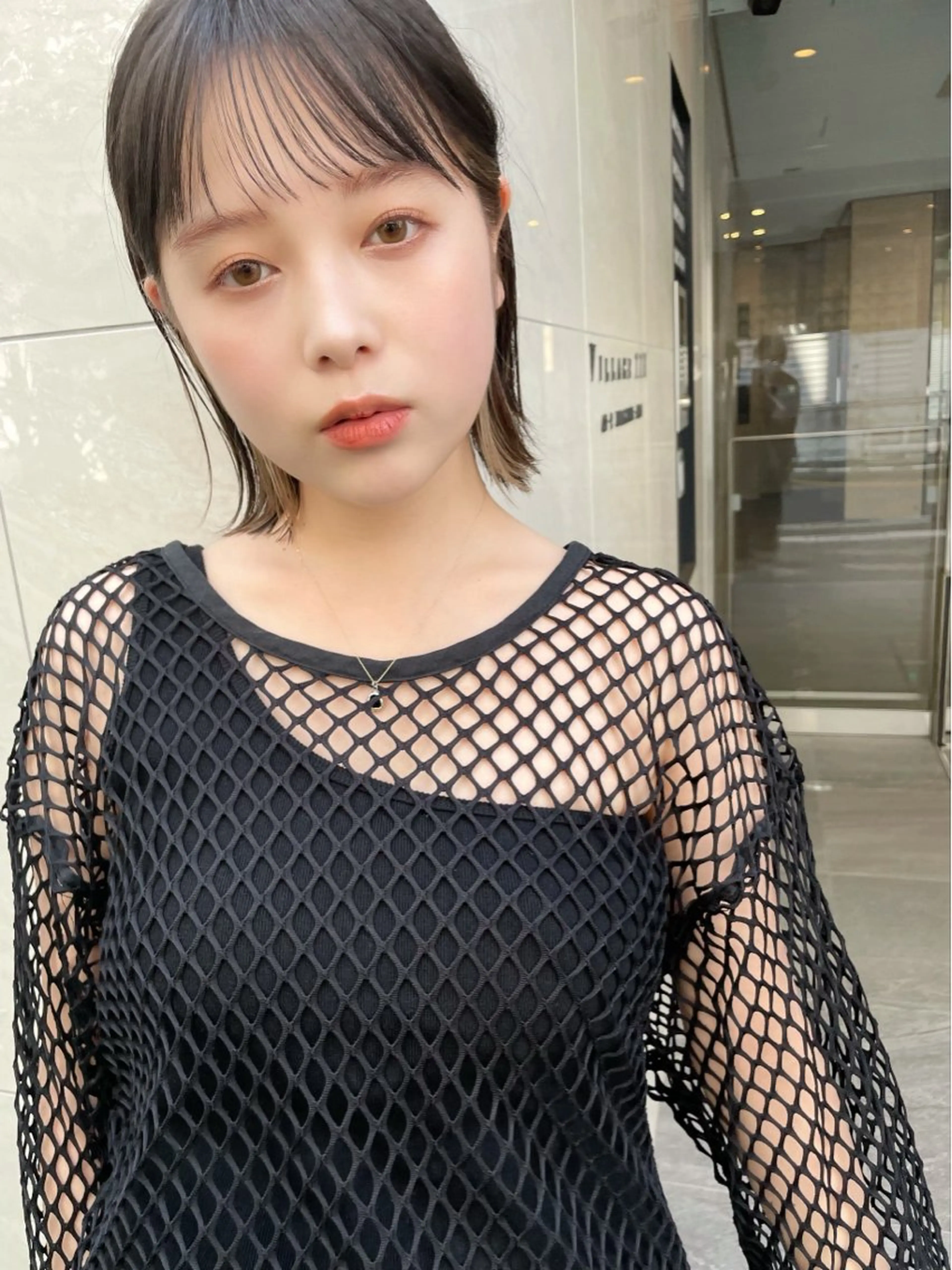 ミディアム カラー 切りっぱなしボブ ボブレイヤー ボブ くびれヘア 顔まわりレイヤー カット ヘアカラー 結べるレイヤーボブ くびれLady表参道のヘアスタイル