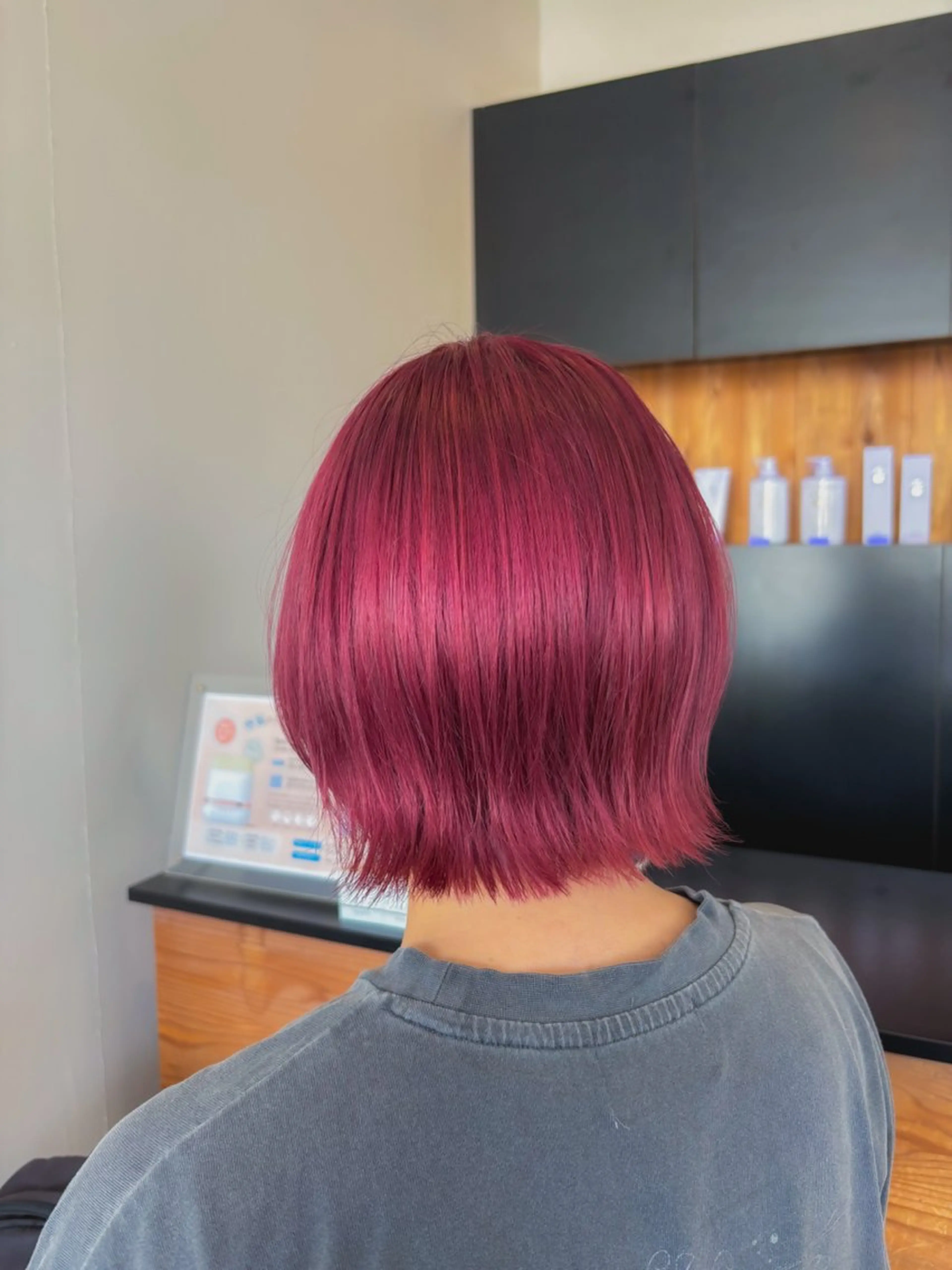 ショート カラー レッドカラー カット ヘアカラー plus HAIR いずみのヘアスタイル