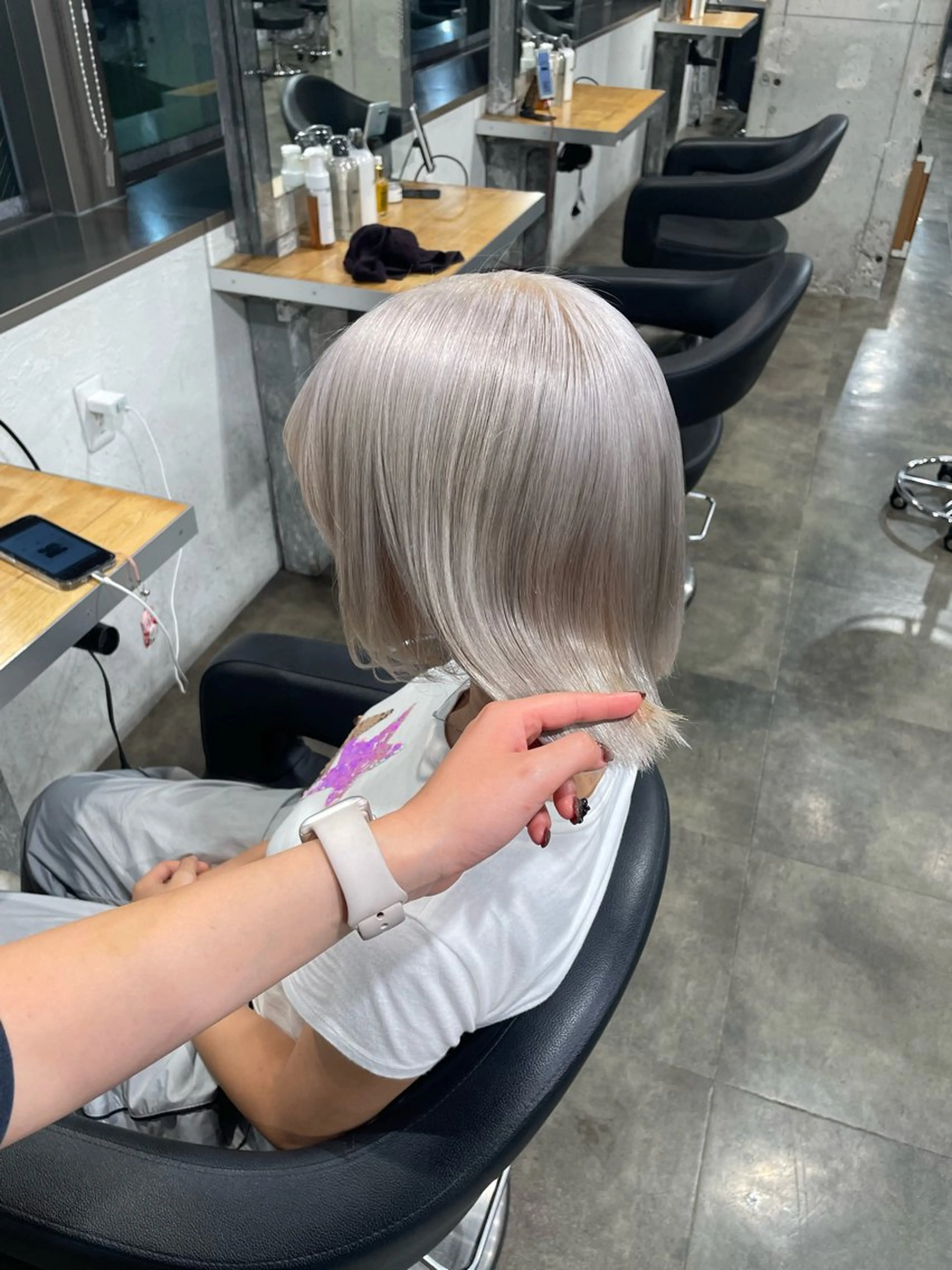 ミディアム カラー ヘアカラー ハイトーンブロンド 横浜💞ミオのヘアスタイル