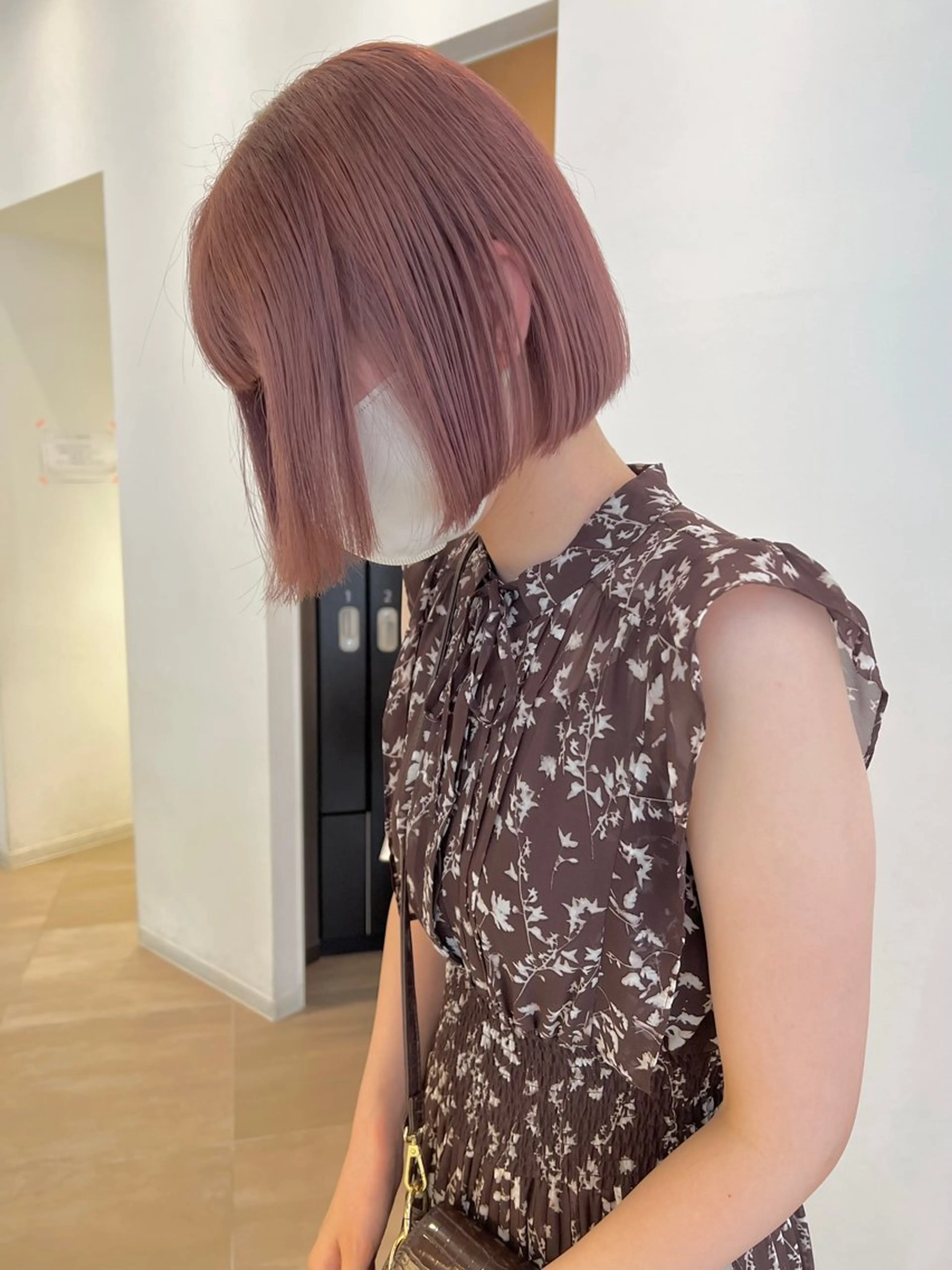 ミディアム 岩岡 つなみのヘアスタイル