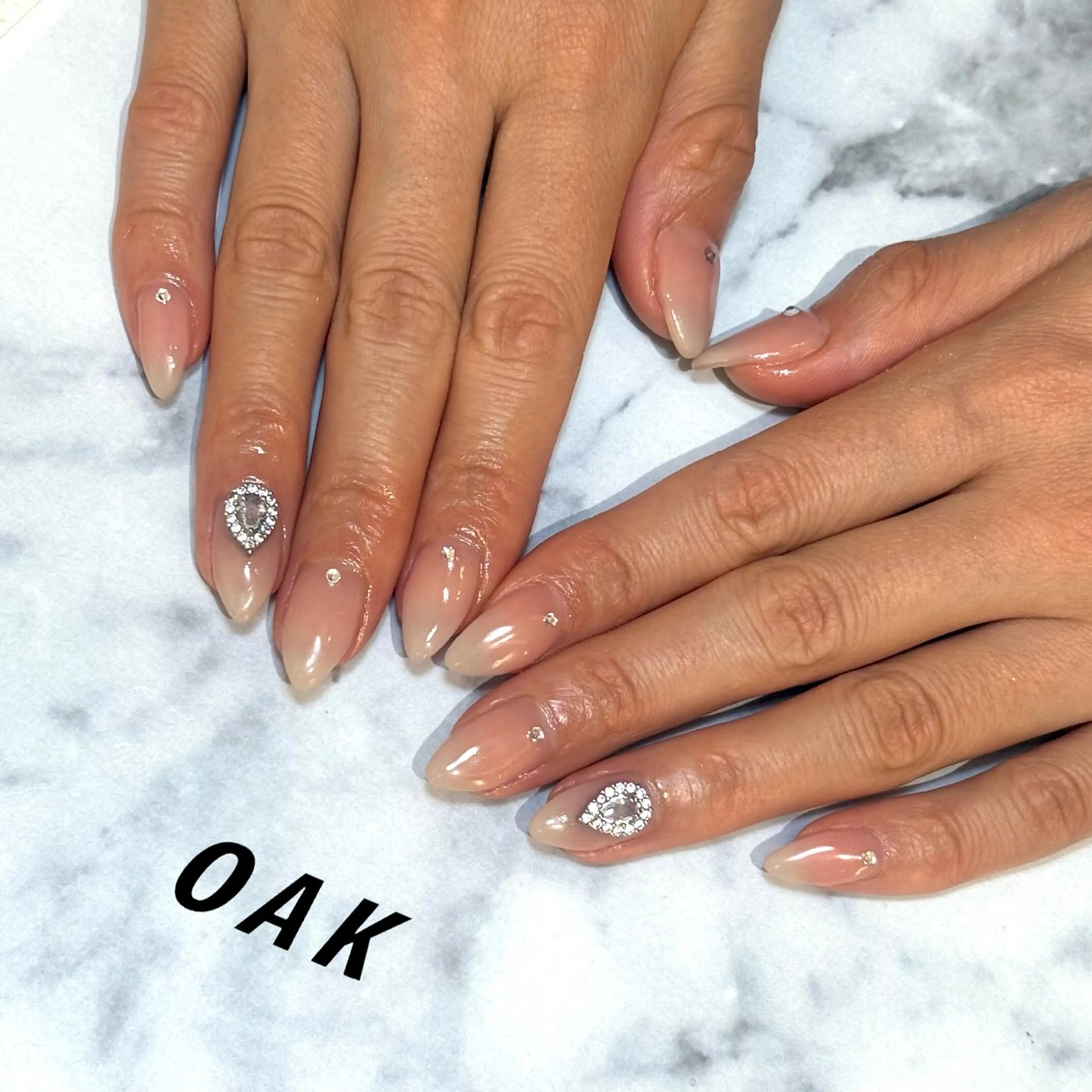 ネイル キラキラネイル ブライダルネイル ハンドネイル sii eyelash&nail鷺沼所属・💅sii /KYOKA💅のネイルデザイン