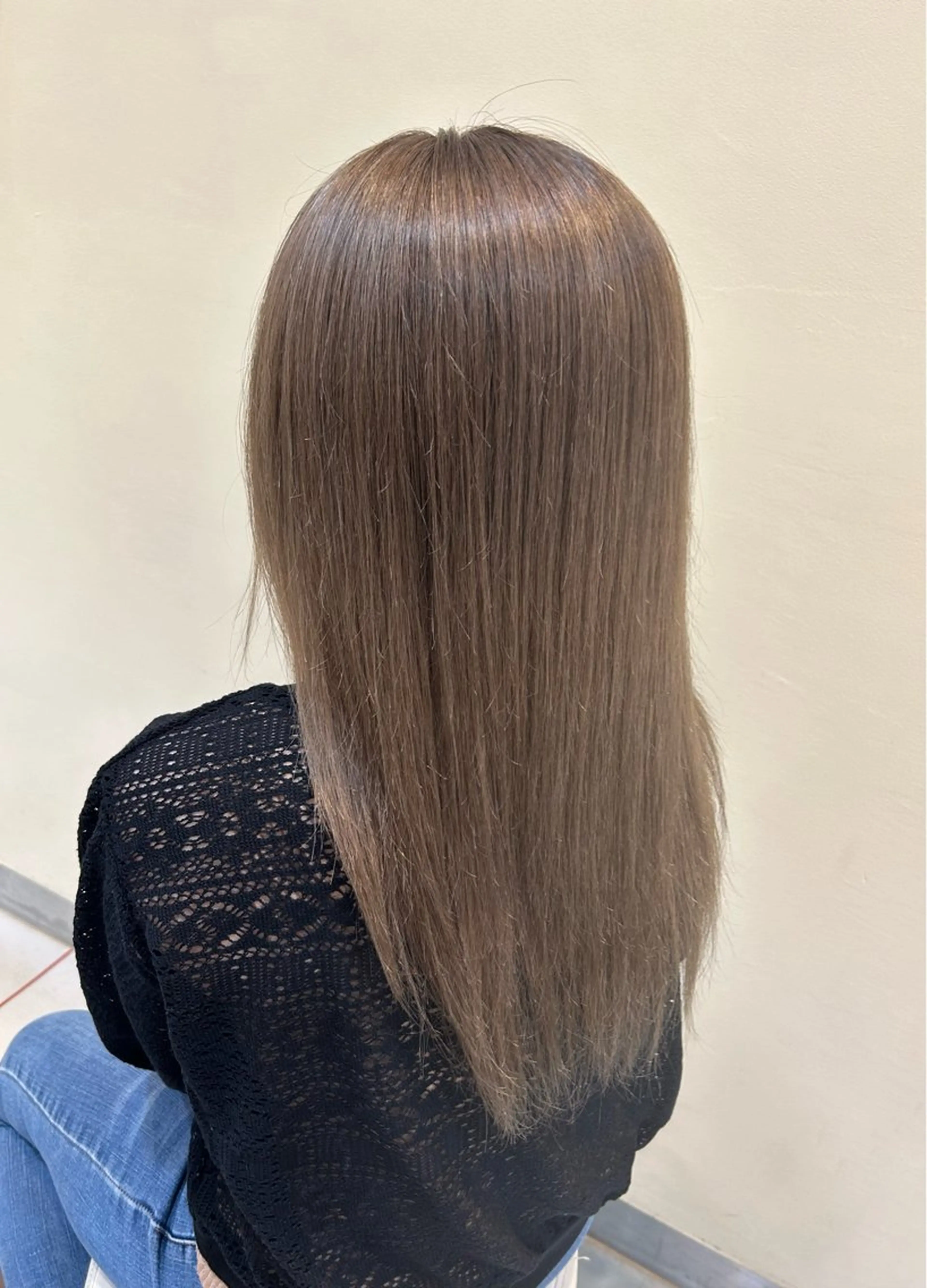 セミロング カラー ブリーチ 赤星 さえのヘアスタイル