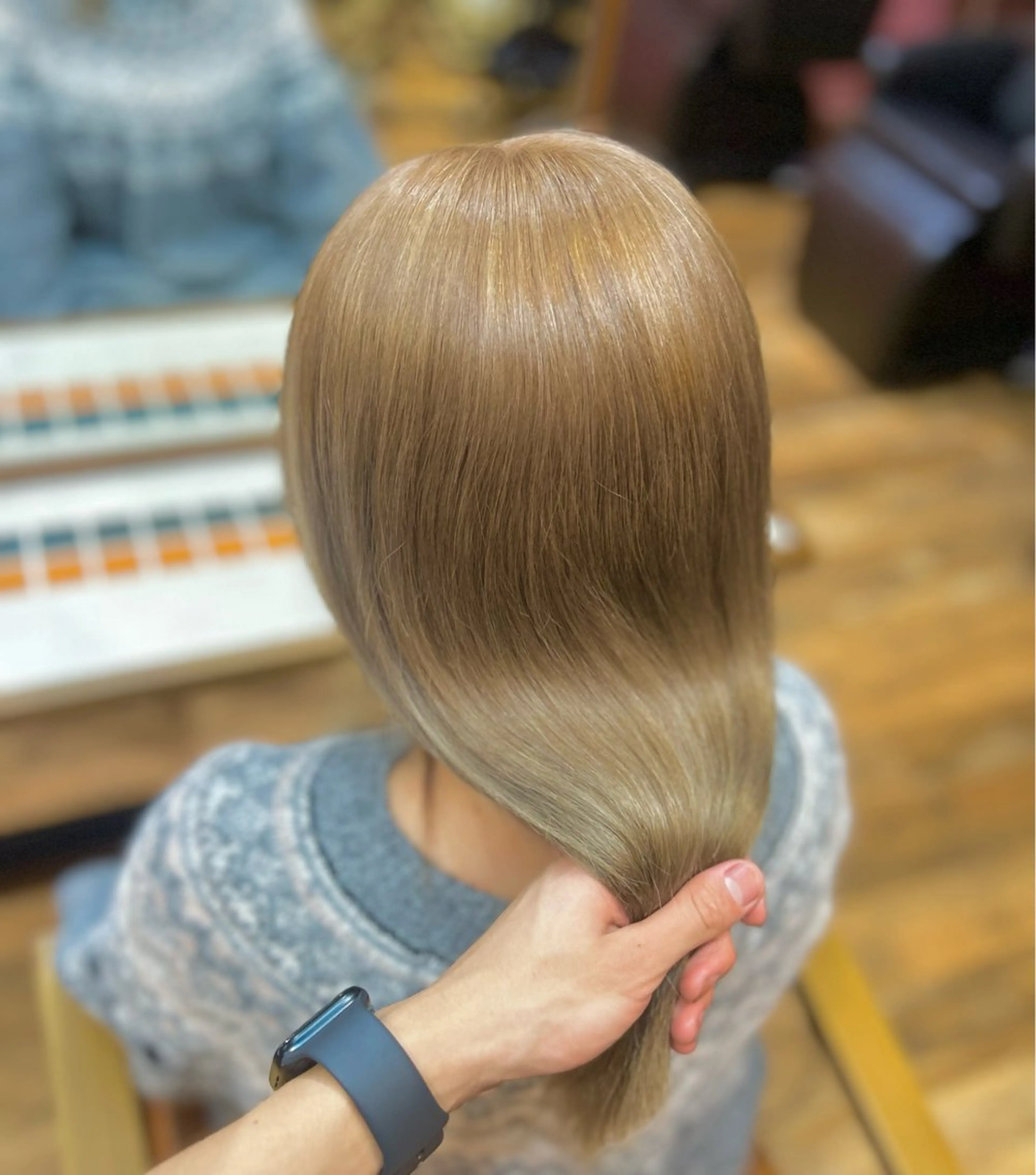 セミロング カラー ヘアカラー トリートメント カラー🧡ブリーチ ❤️Atsuya❤のヘアスタイル