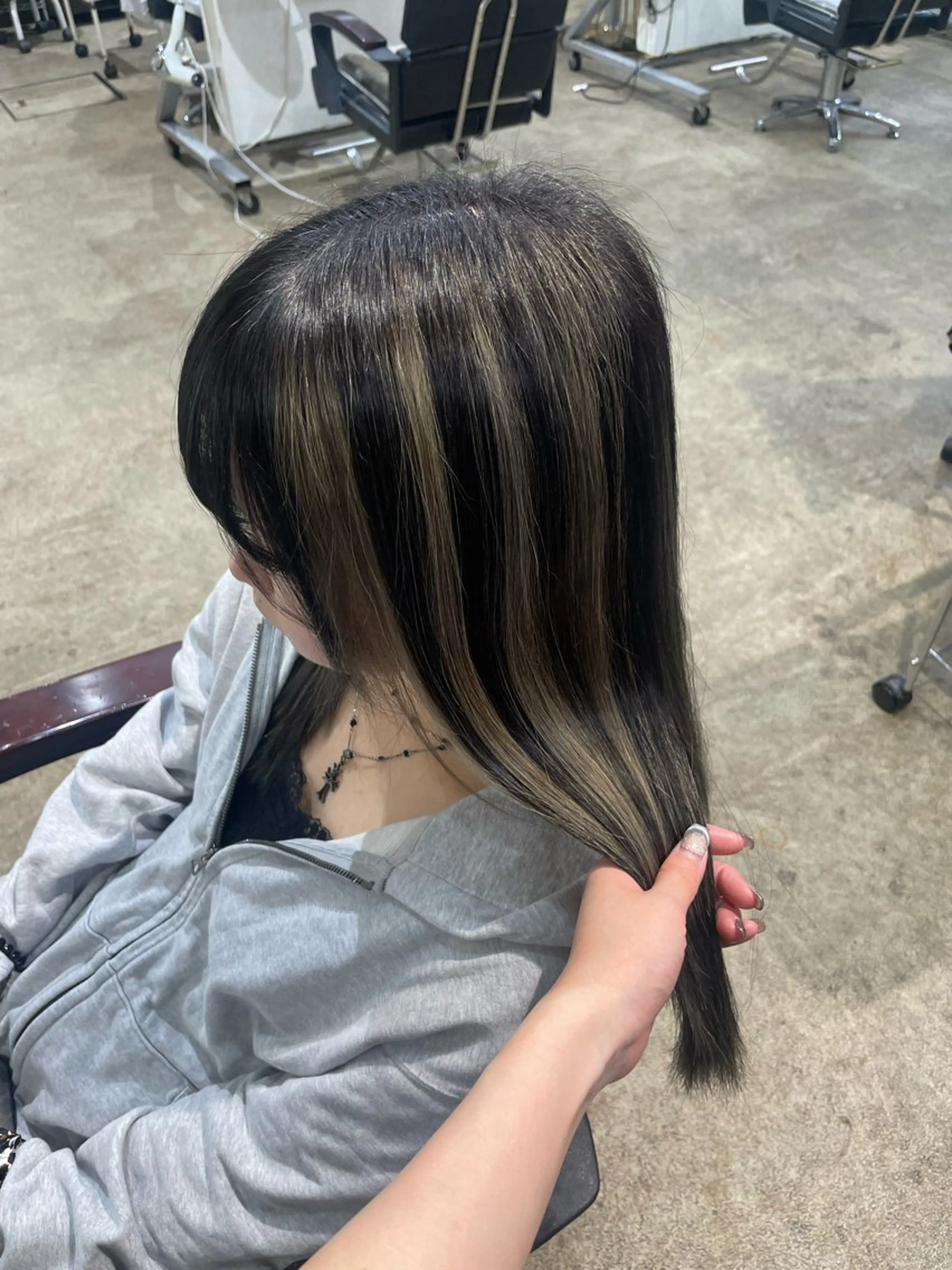 ロング カラー ハイライトカラー ハイライト ANKHCROSS池袋店 【アンククロス】所属・アンククロス ななみのヘアスタイル