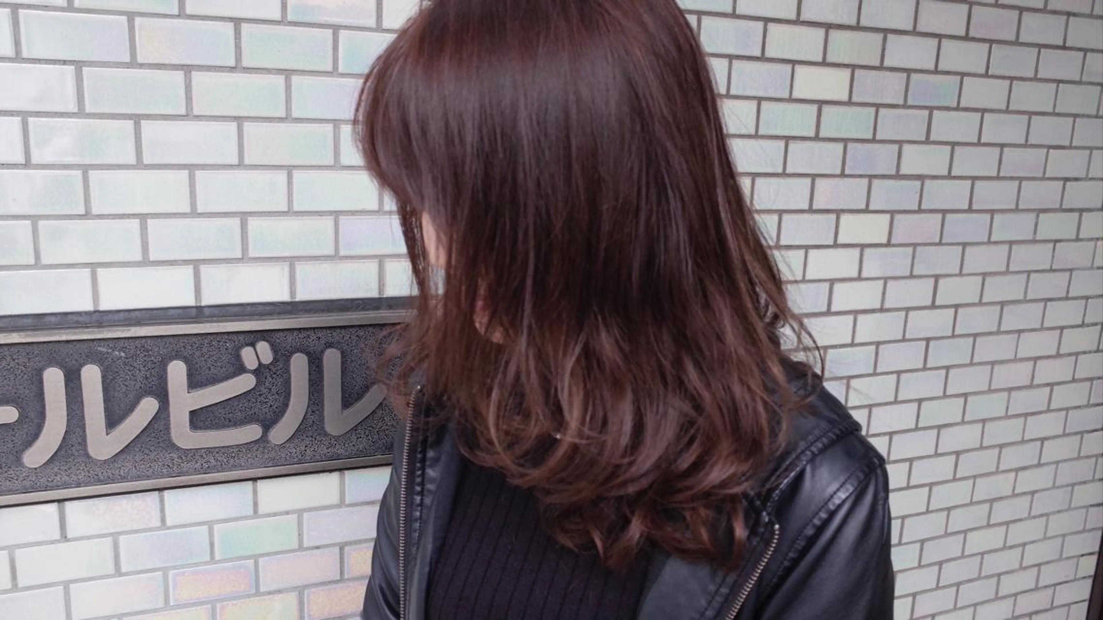 ミディアム カラー パーマ 透明感カラー イルミナカラー ウエモト タク ショート/レイヤーのヘアスタイル