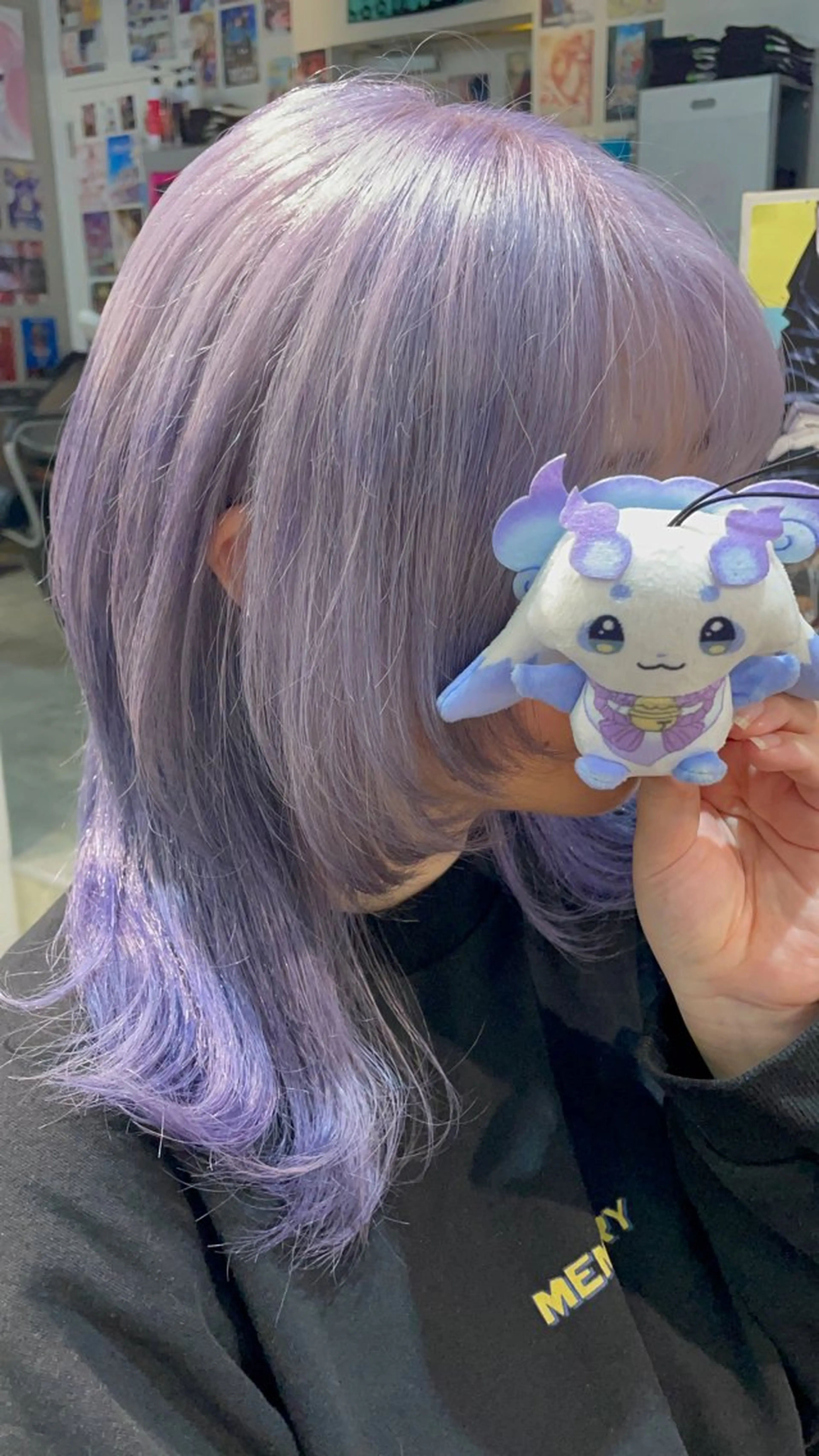 ロング カラー ブリーチ ケアブリーチ ラベンダーカラー パープルカラー シルバー ヘアカラー トリートメント インナーカラー/推し ウルフ/アニメカラーのヘアスタイル