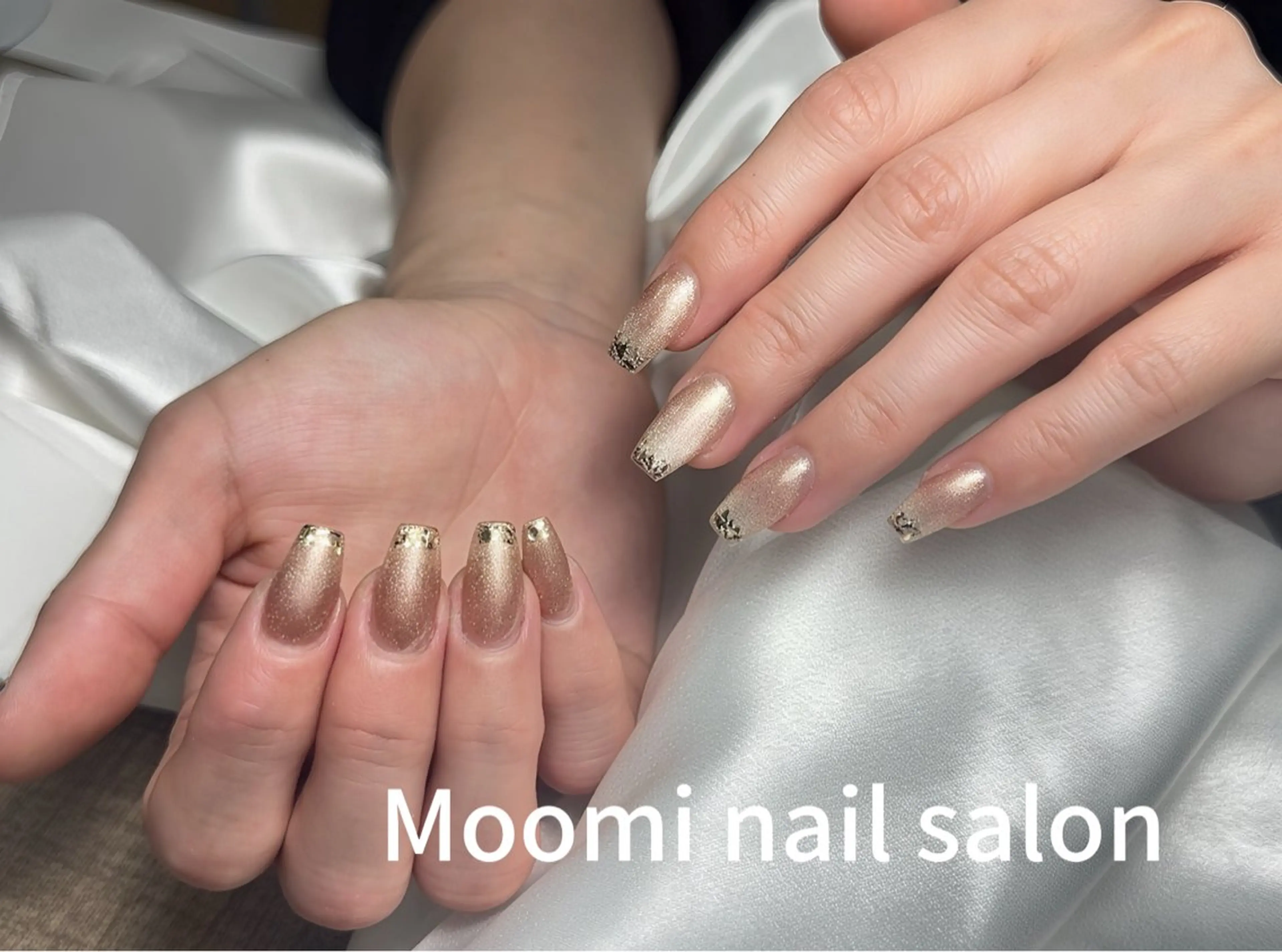 ネイル フレンチネイル ガラスフレンチ ゴールド ハンドネイル Moomi nail salonのネイルデザイン