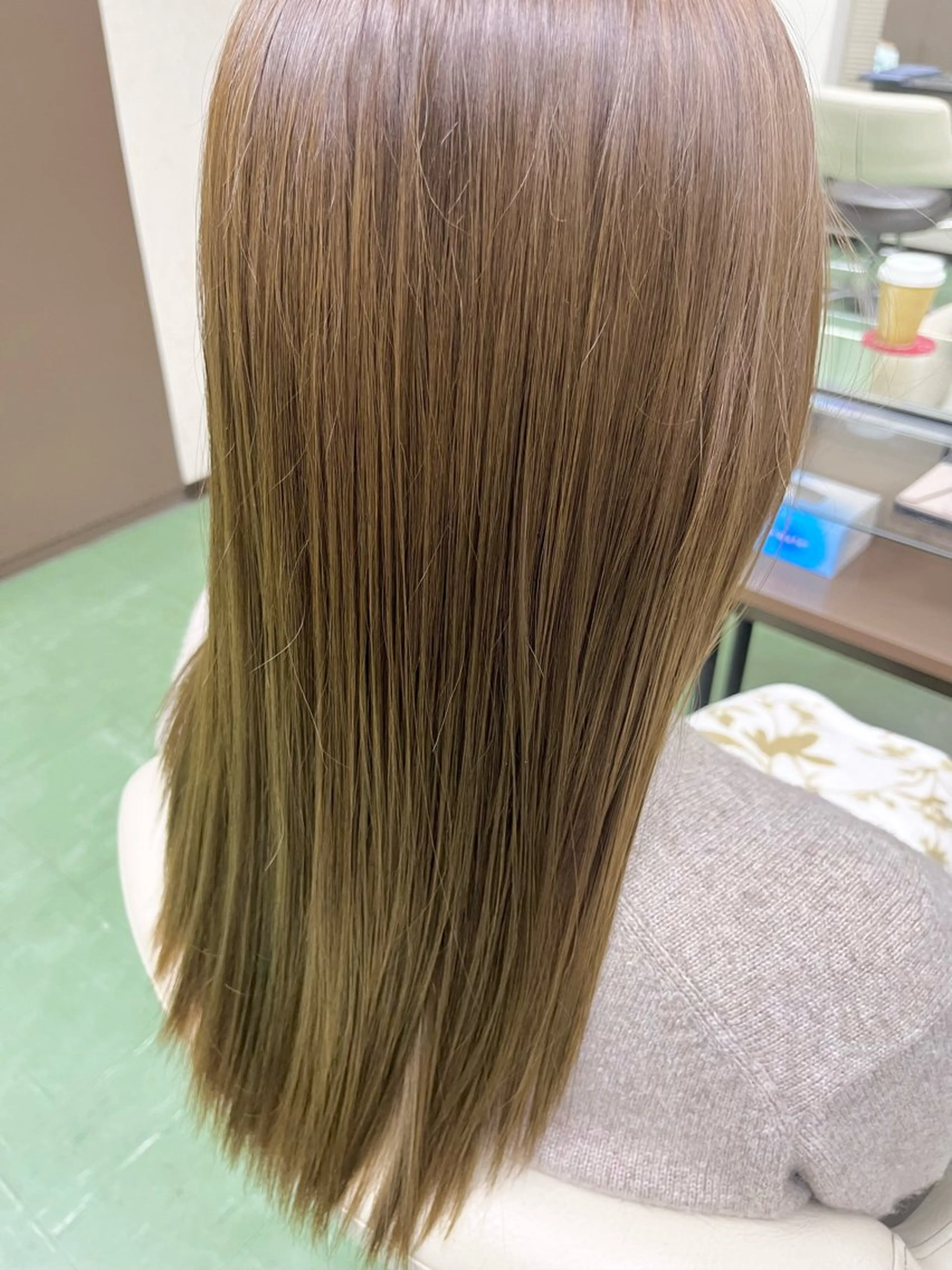 ロング カラー ベージュカラー ブリーチ ブリーチなしカラー ヘアカラー 久留生 隼斗のヘアスタイル