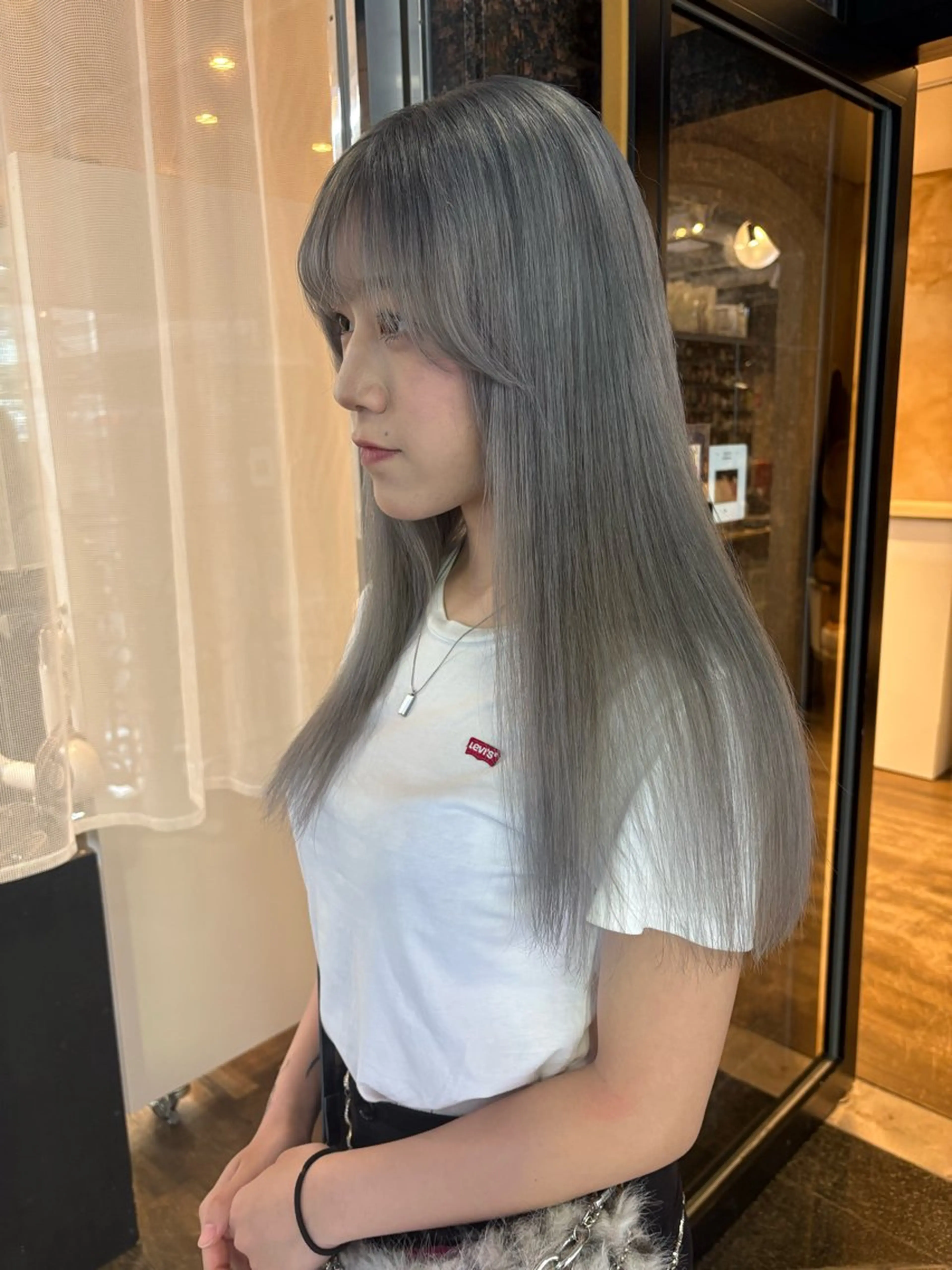 ロング ヘアカラー lot Kanau ハイトーン／デザインのヘアスタイル