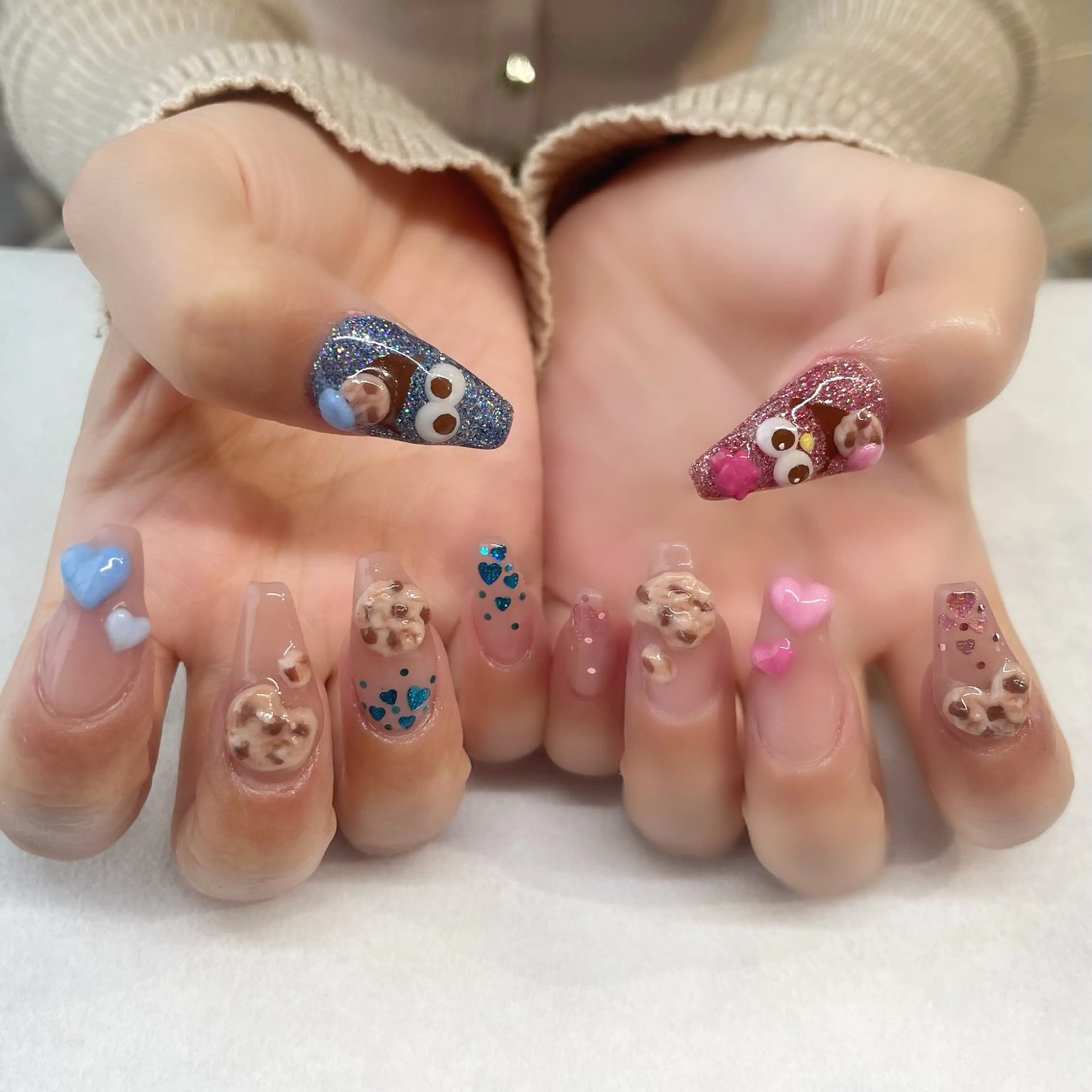 ネイル ハンドネイル 🌈🐰 saki. m 🐰🌈のネイルデザイン