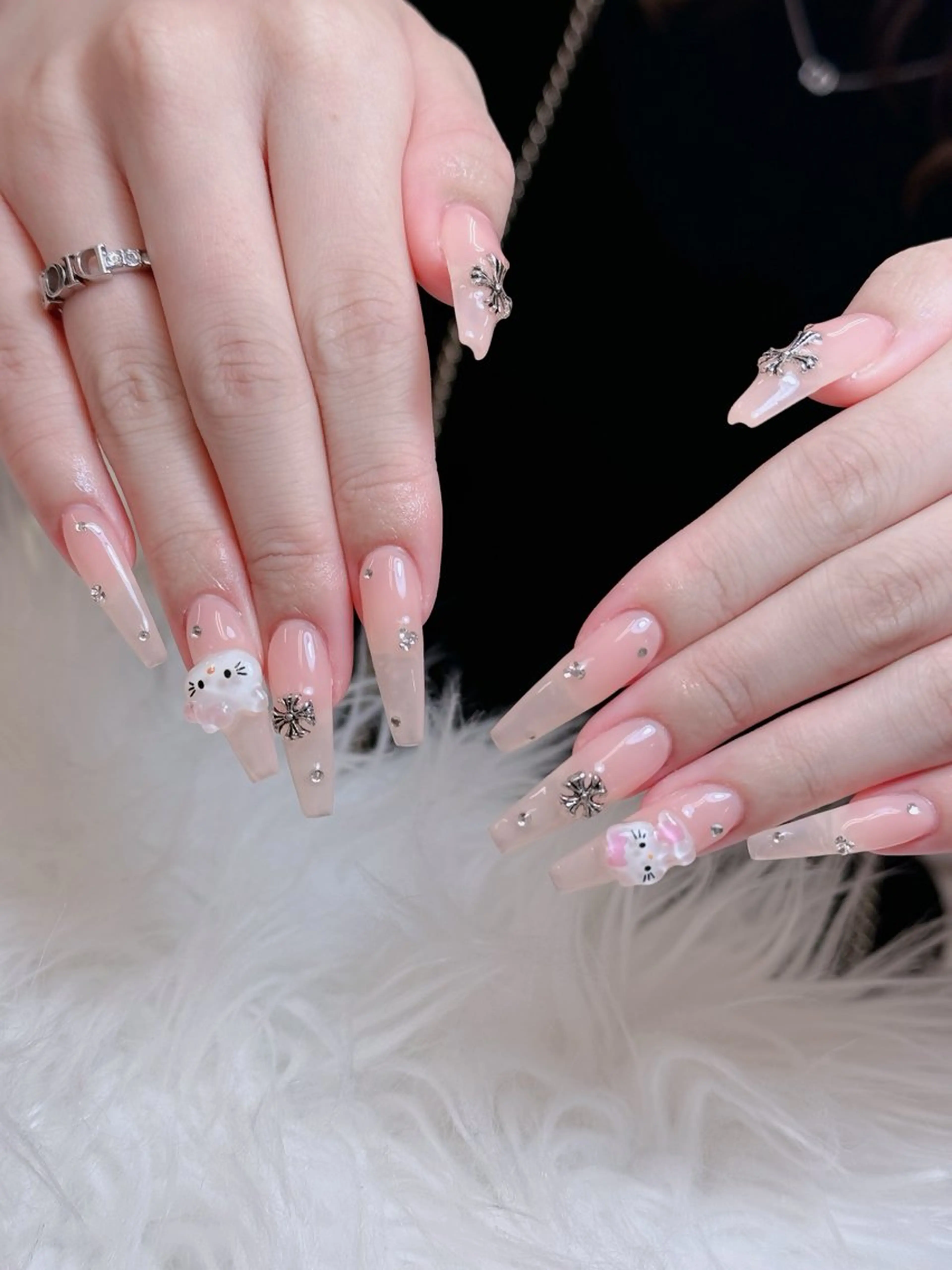 ネイル オーロラネイル チークネイル フットネイル フレンチネイル 韓国ネイル Lumi Nail Salon所属・Lumi Nail 新大久保3‘のネイルデザイン