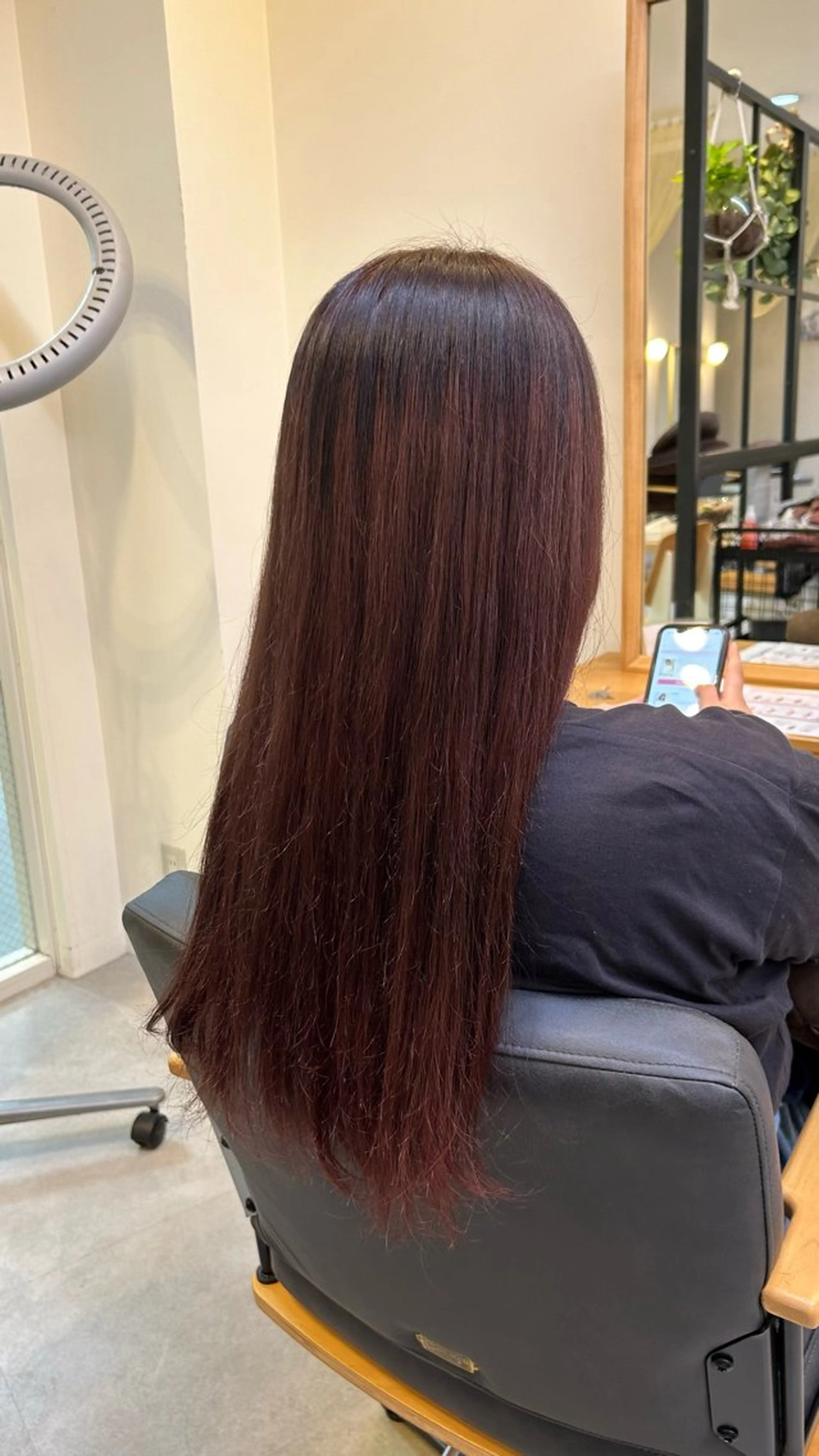 ロング ピンクブラウン ヘアカラー 村上 一葉のヘアスタイル
