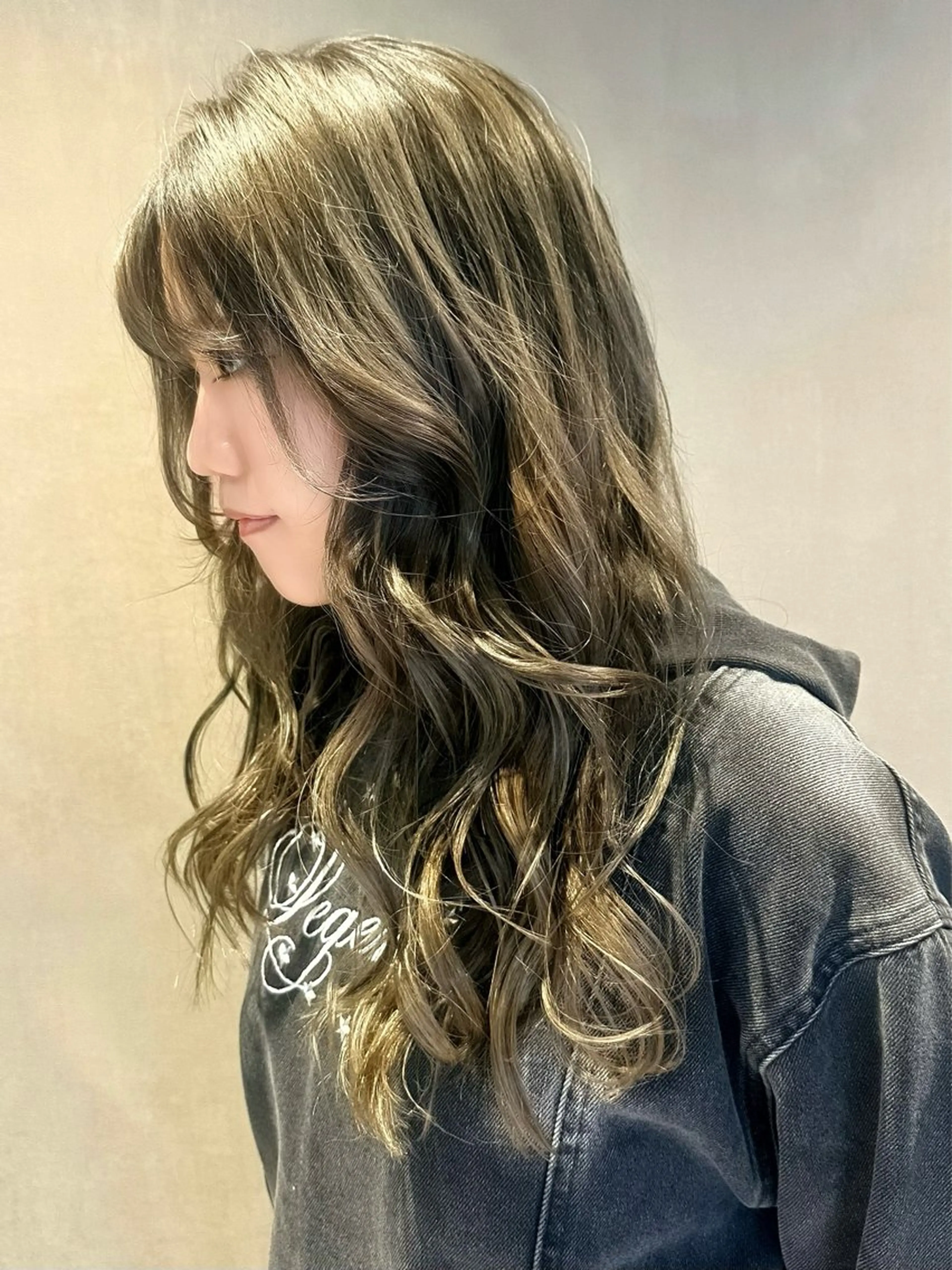 ロング カット ヘアカラー 村井 隆仁のヘアスタイル