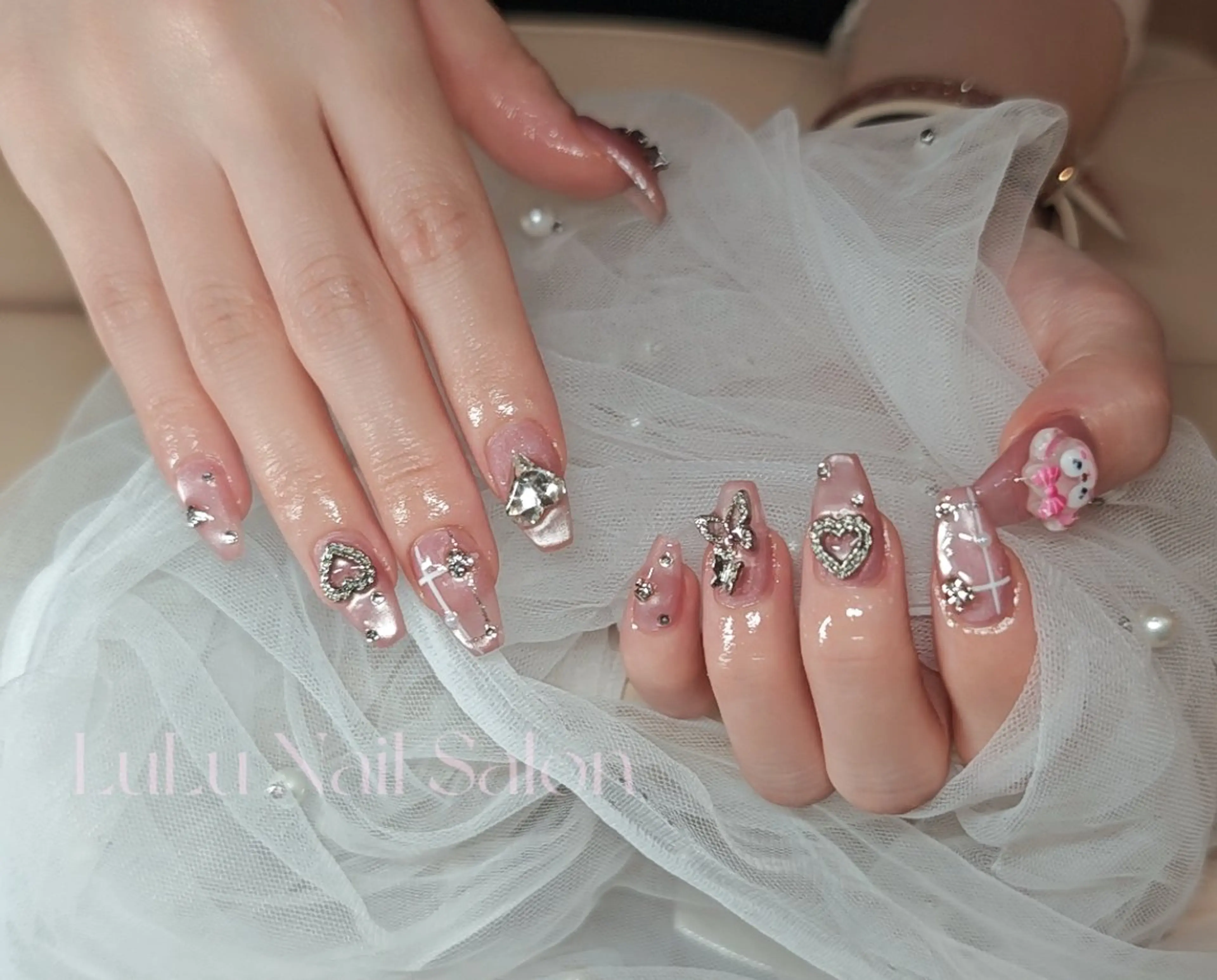 ネイル ハンドネイル LULU Nail  Salon 新宿所属・LU LU NailSalonのネイルデザイン