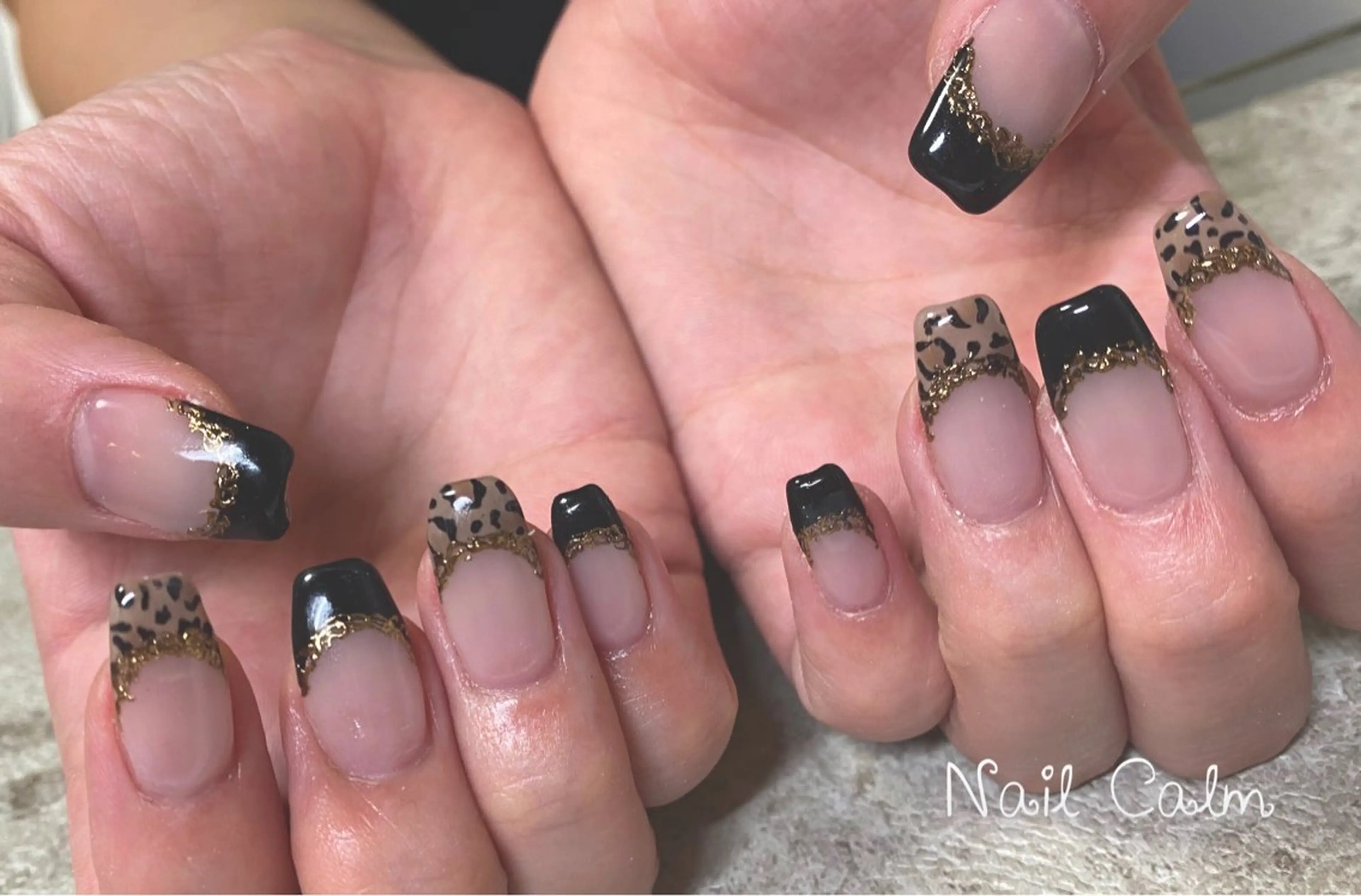 ネイル アニマル柄 フレンチネイル ハンドネイル Nail Calm所属・プライベートサロン Calmのネイルデザイン